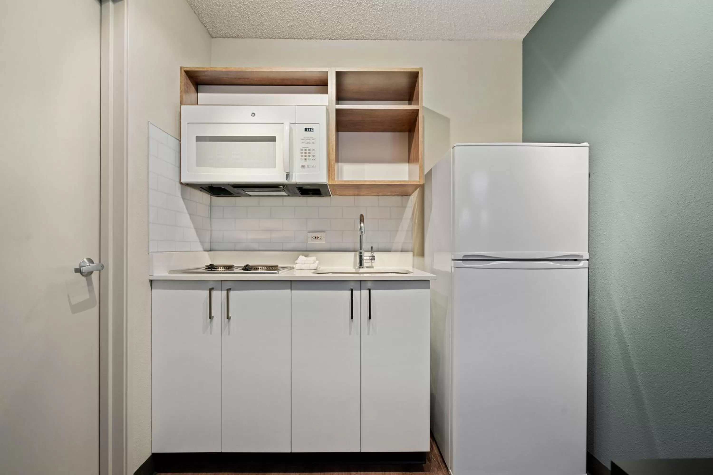 Kitchen or kitchenette in Extended Stay America Suites - Seattle - Redmond