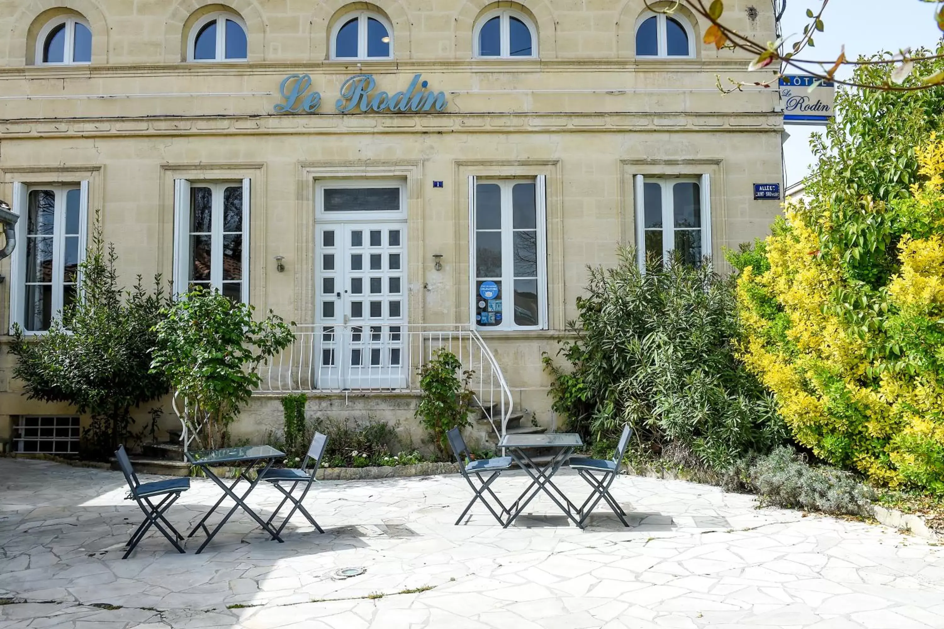 Facade/entrance, Property Building in Le Rodin Bazas