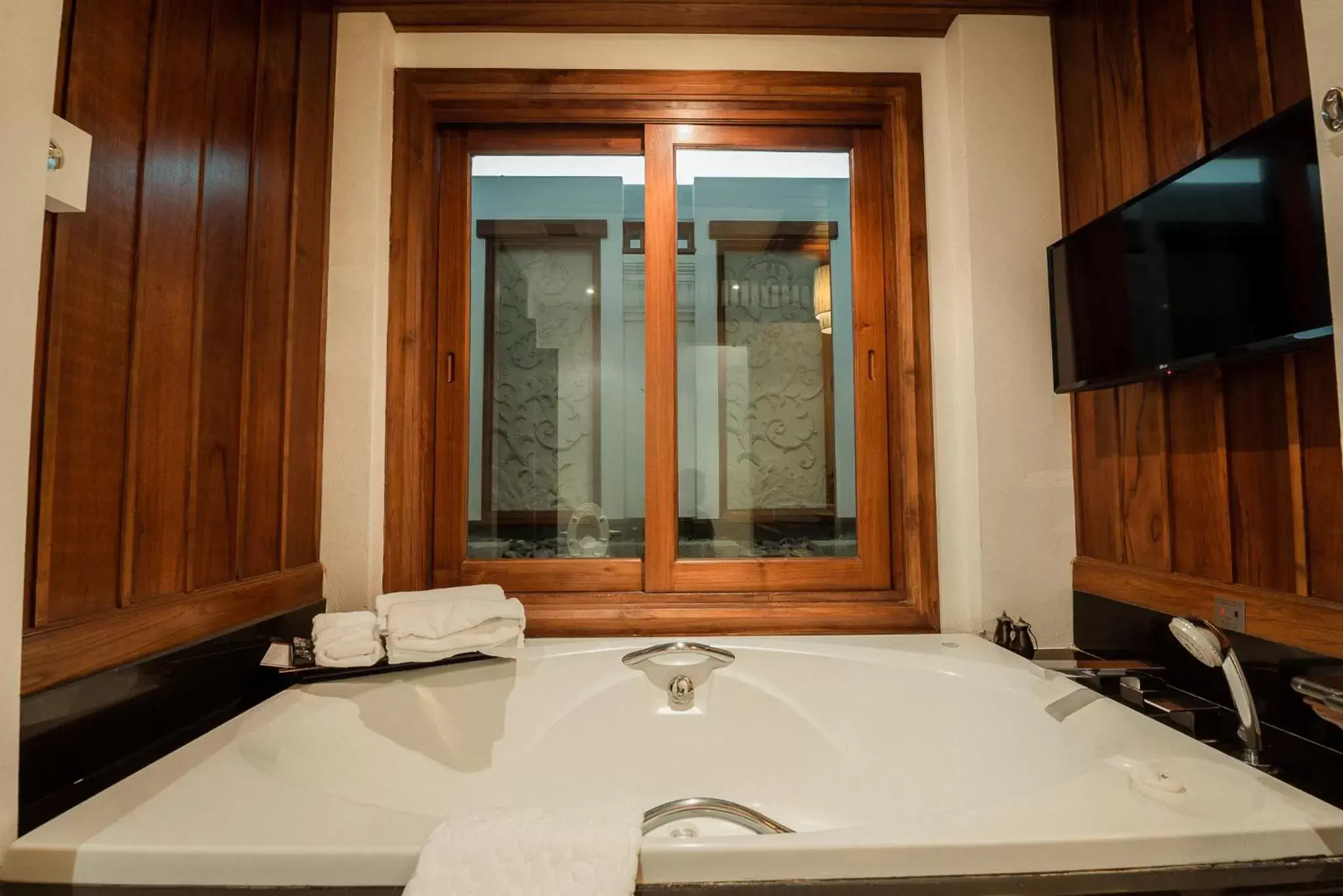 Bathroom in RatiLanna Riverside Spa Resort