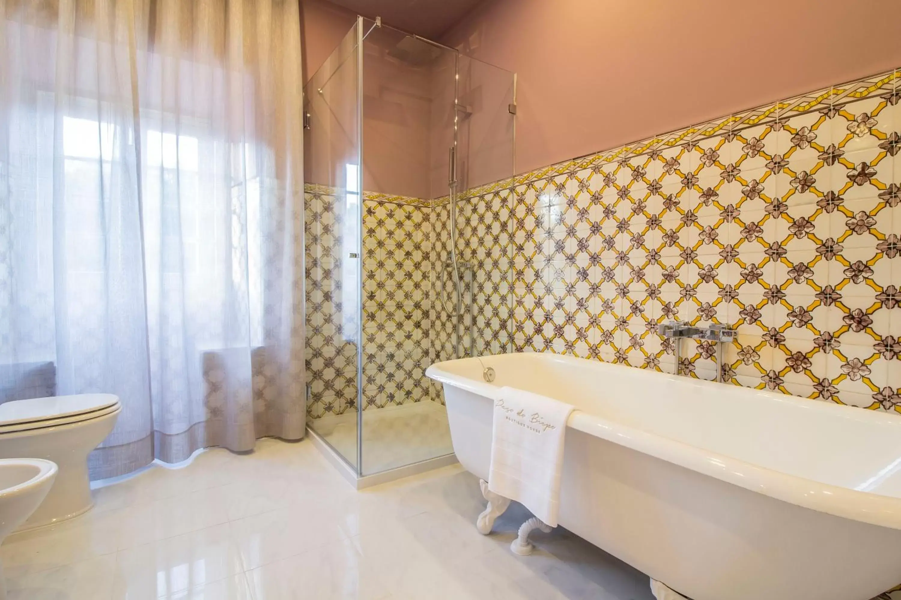 Bathroom in Paço do Bispo Boutique House