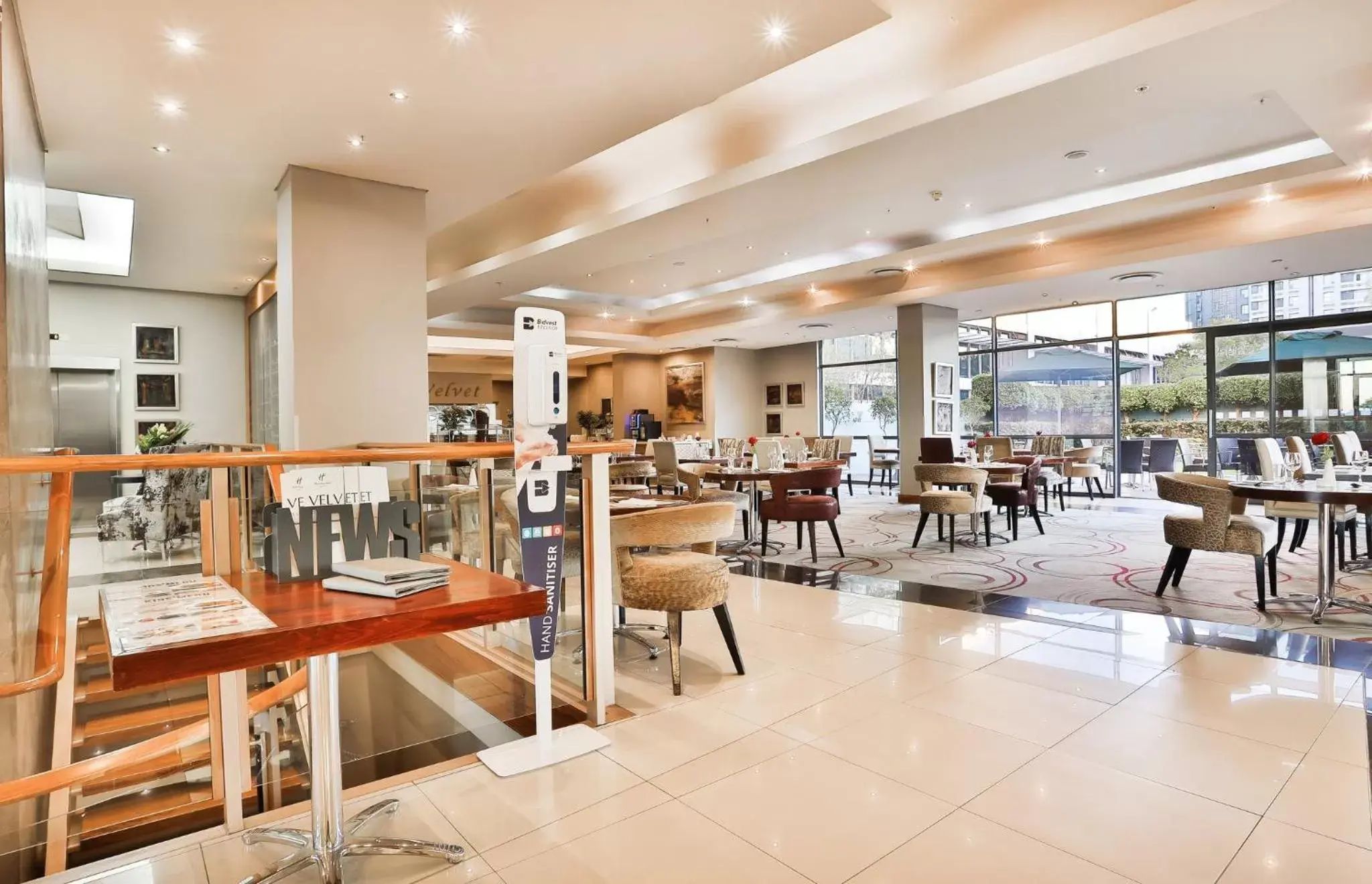 Restaurant/Places to Eat in Holiday Inn Johannesburg-Rosebank, an IHG Hotel