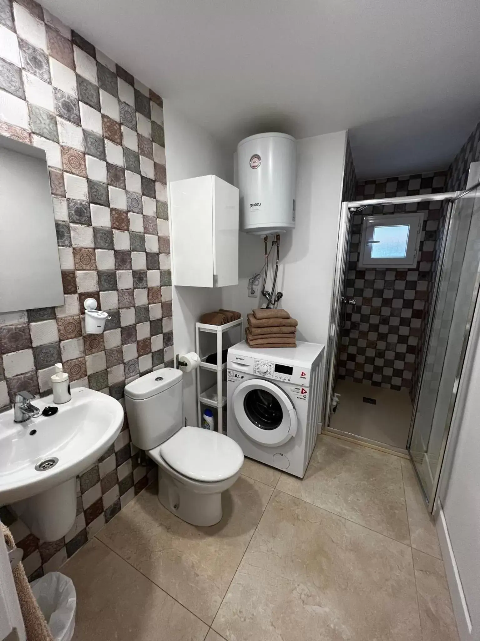 Toilet, Bathroom in Soho Boho Apartments - with sunny rooftop terrace and fiber optic internet