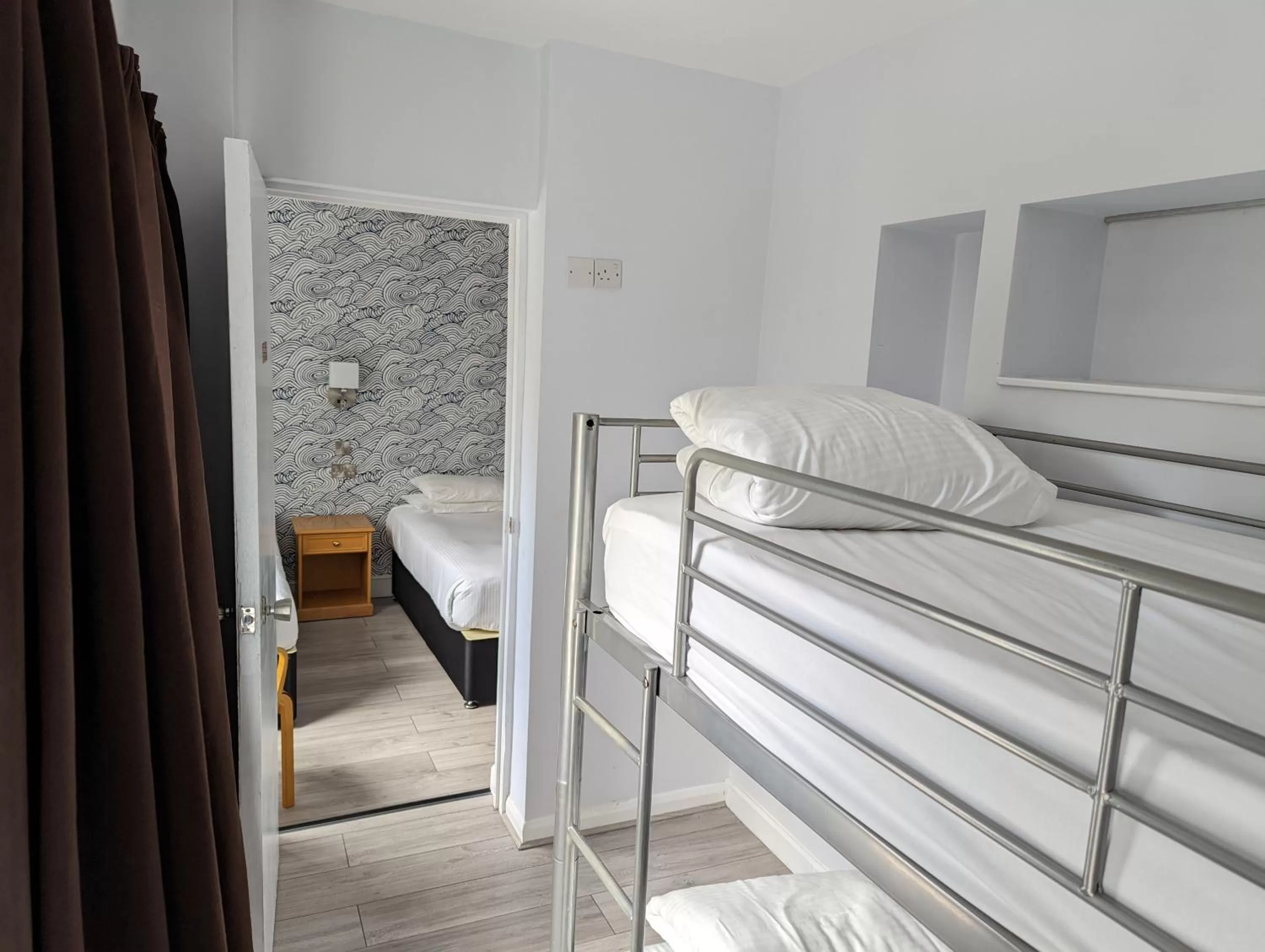 Bedroom, Bed in Suncliff Hotel - OCEANA COLLECTION