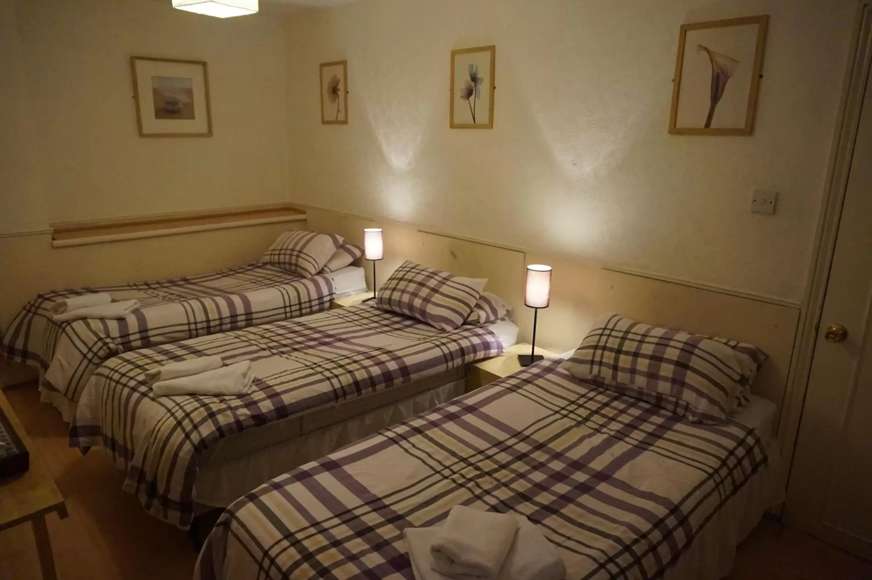 Photo of the whole room, Bed in The Boundary Hotel - B&B Photo of the whole room, Bed in The Boundary Hotel - B&B