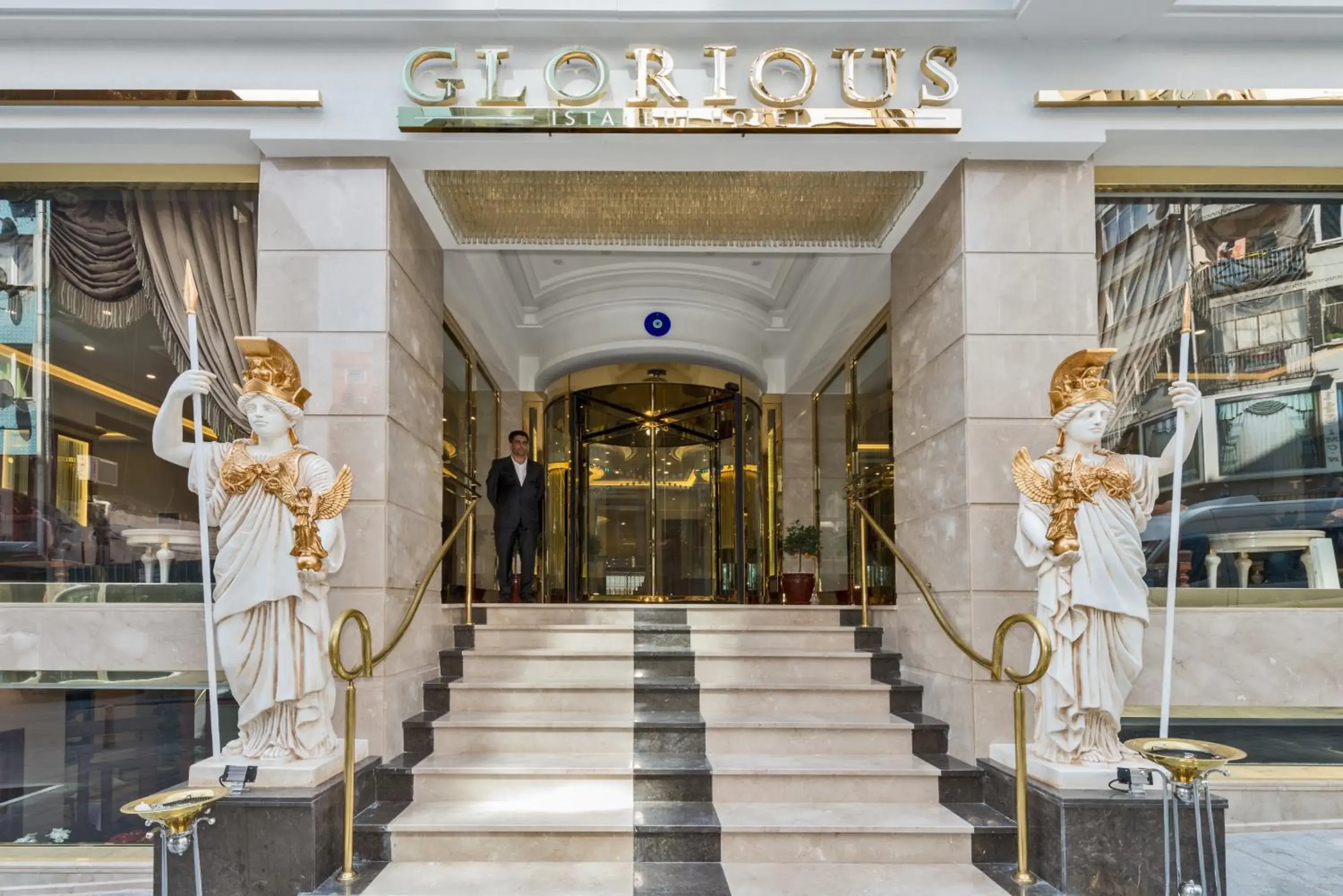 Facade/entrance in Glorious Hotel