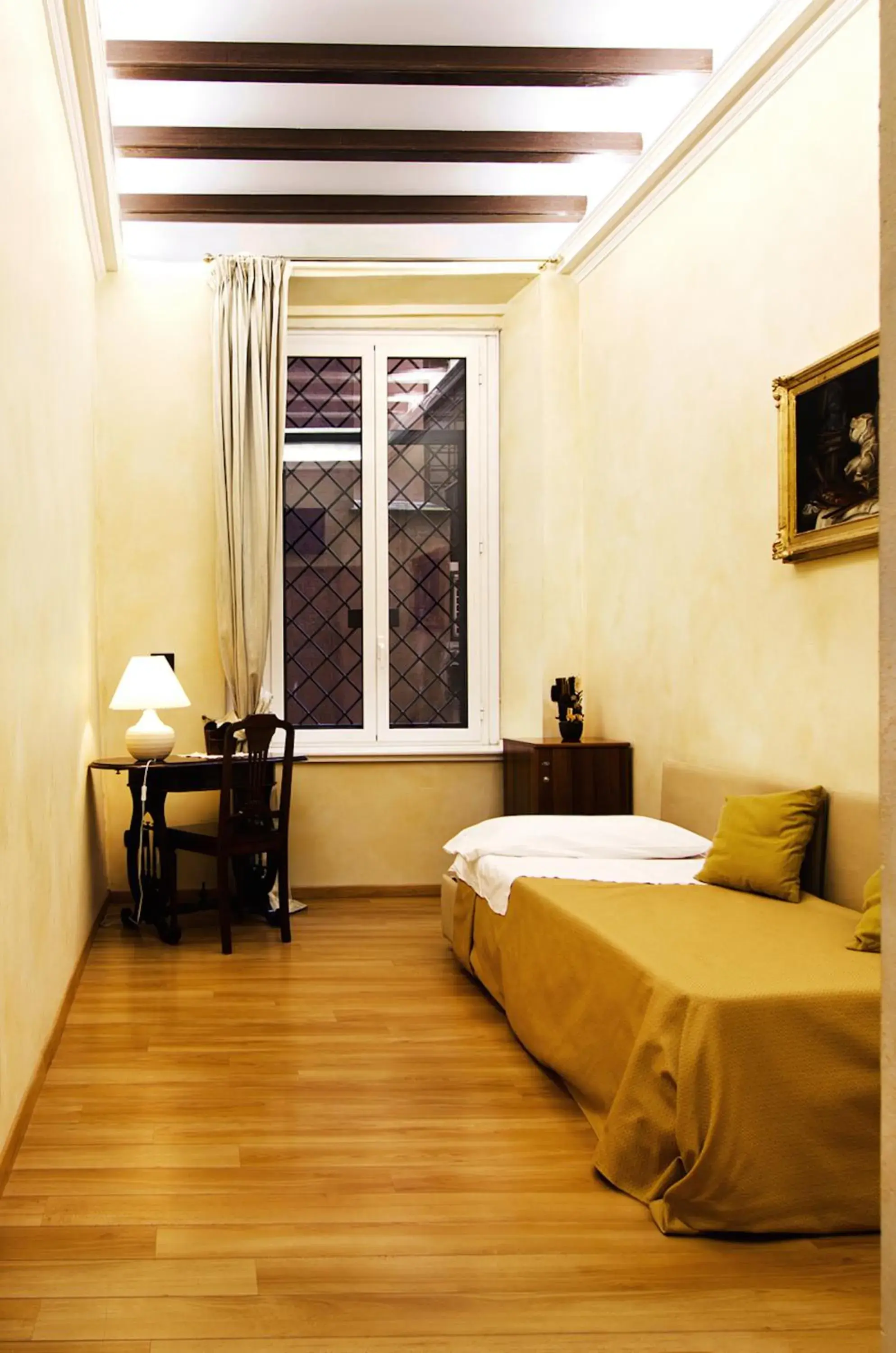 Photo of the whole room in Cenci Bed & Breakfast Fontana di Trevi