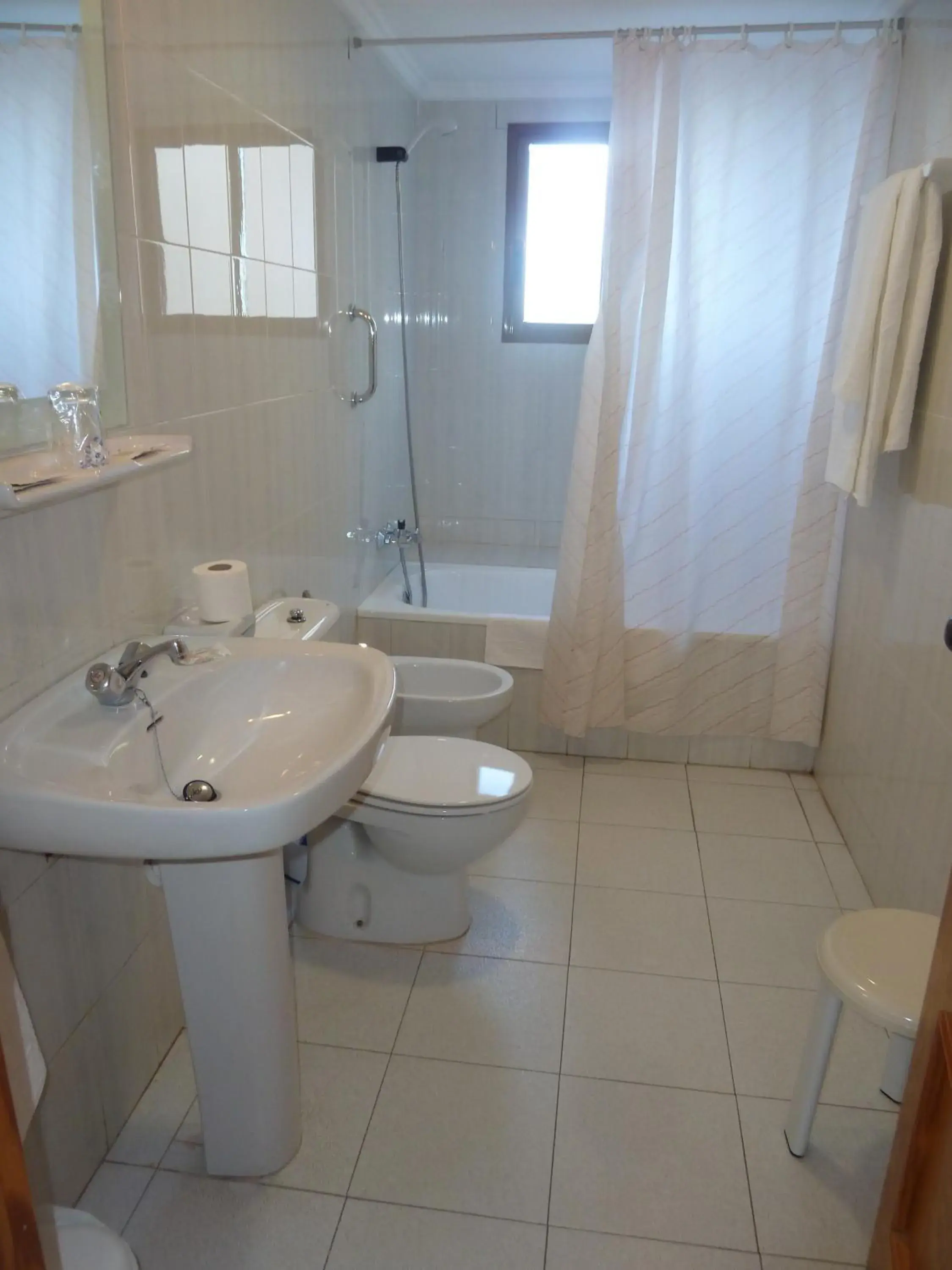 Bathroom in Hotel Levante