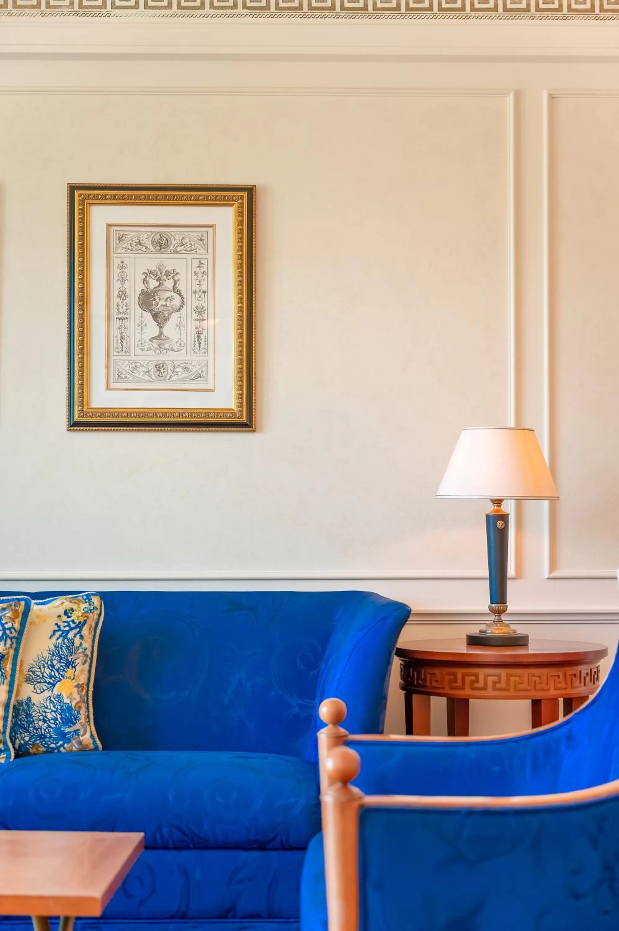 Living room in Imperial Hotel Gold Coast