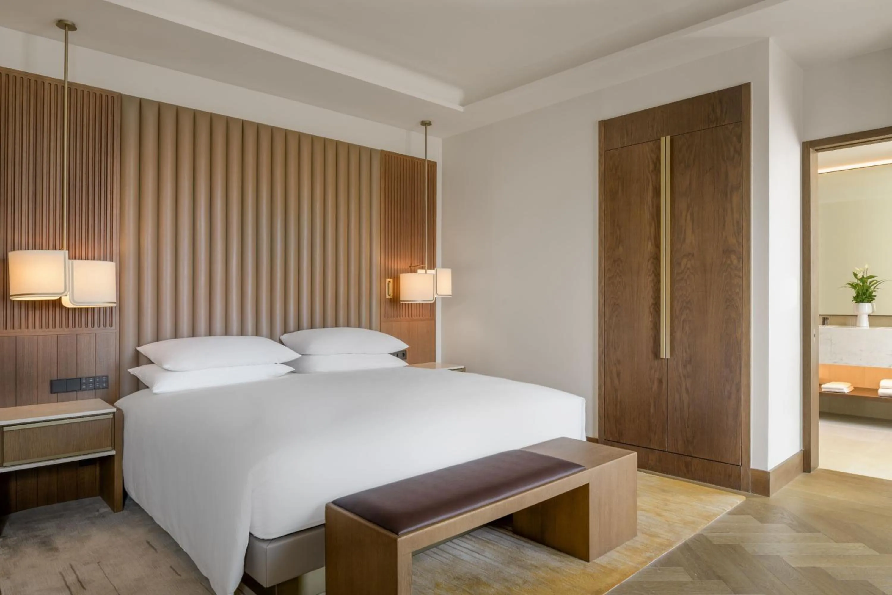 Photo of the whole room, Bed in JW Marriott Hotel Madrid