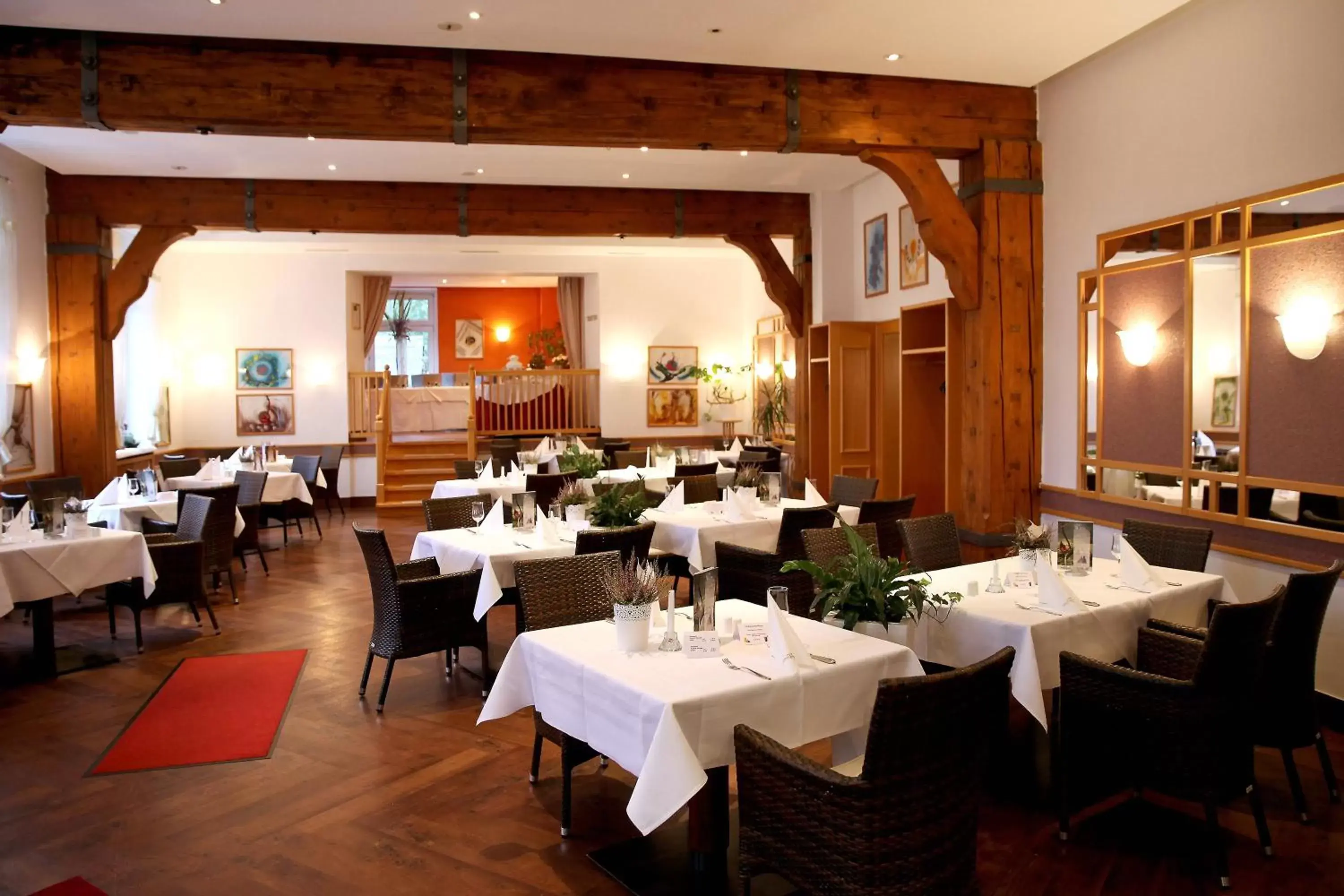 Restaurant/Places to Eat in Sonnenhotel Hoher Hahn