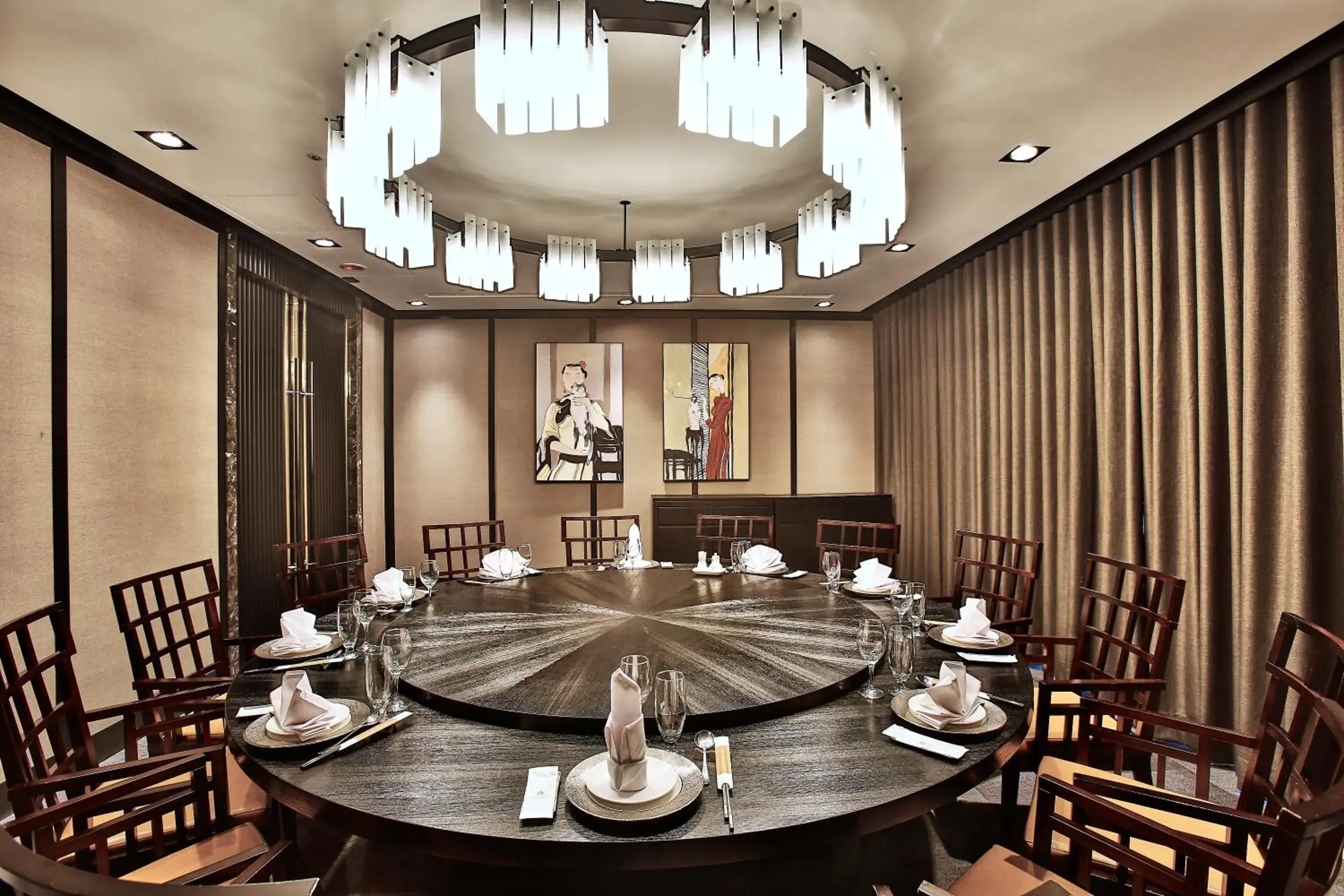 Dining area in Queena Plaza Hotel