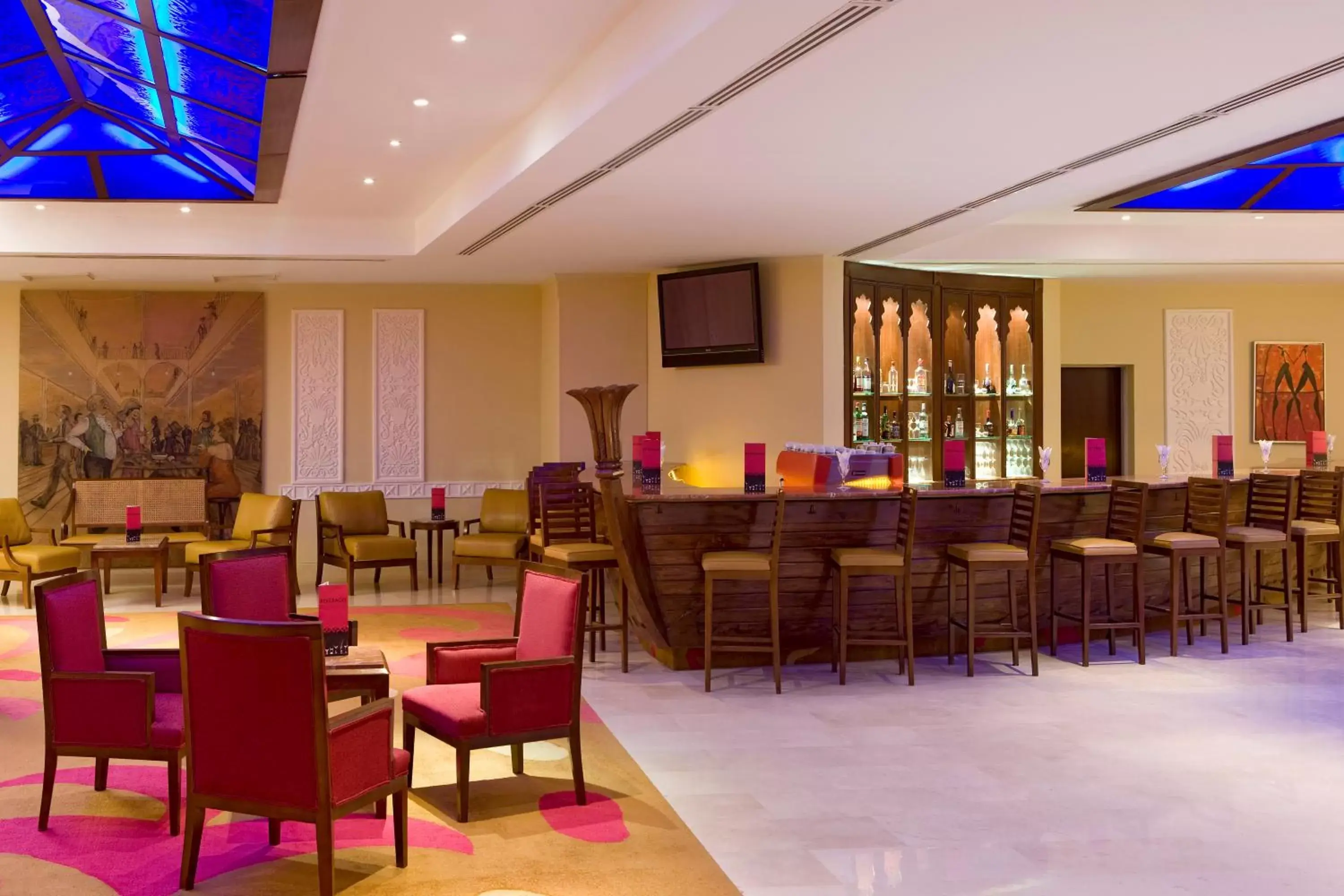 Lounge or bar, Restaurant/Places to Eat in Steigenberger Aldau Beach Hotel