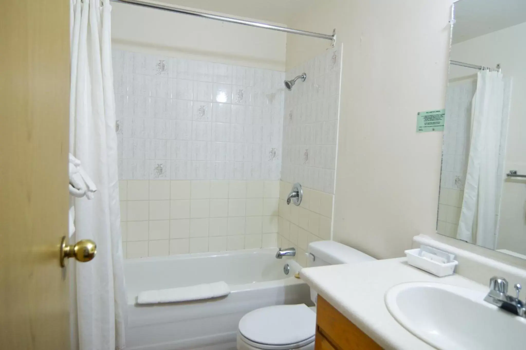 Bathroom in Shoreline Resort Condominiums