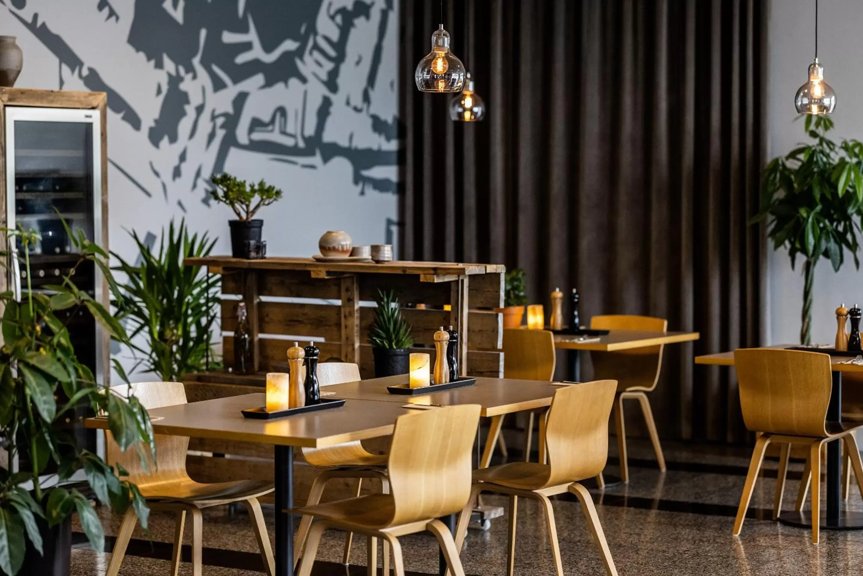Restaurant/places to eat in Aalborg Airport Hotel Restaurant/places to eat in Aalborg Airport Hotel