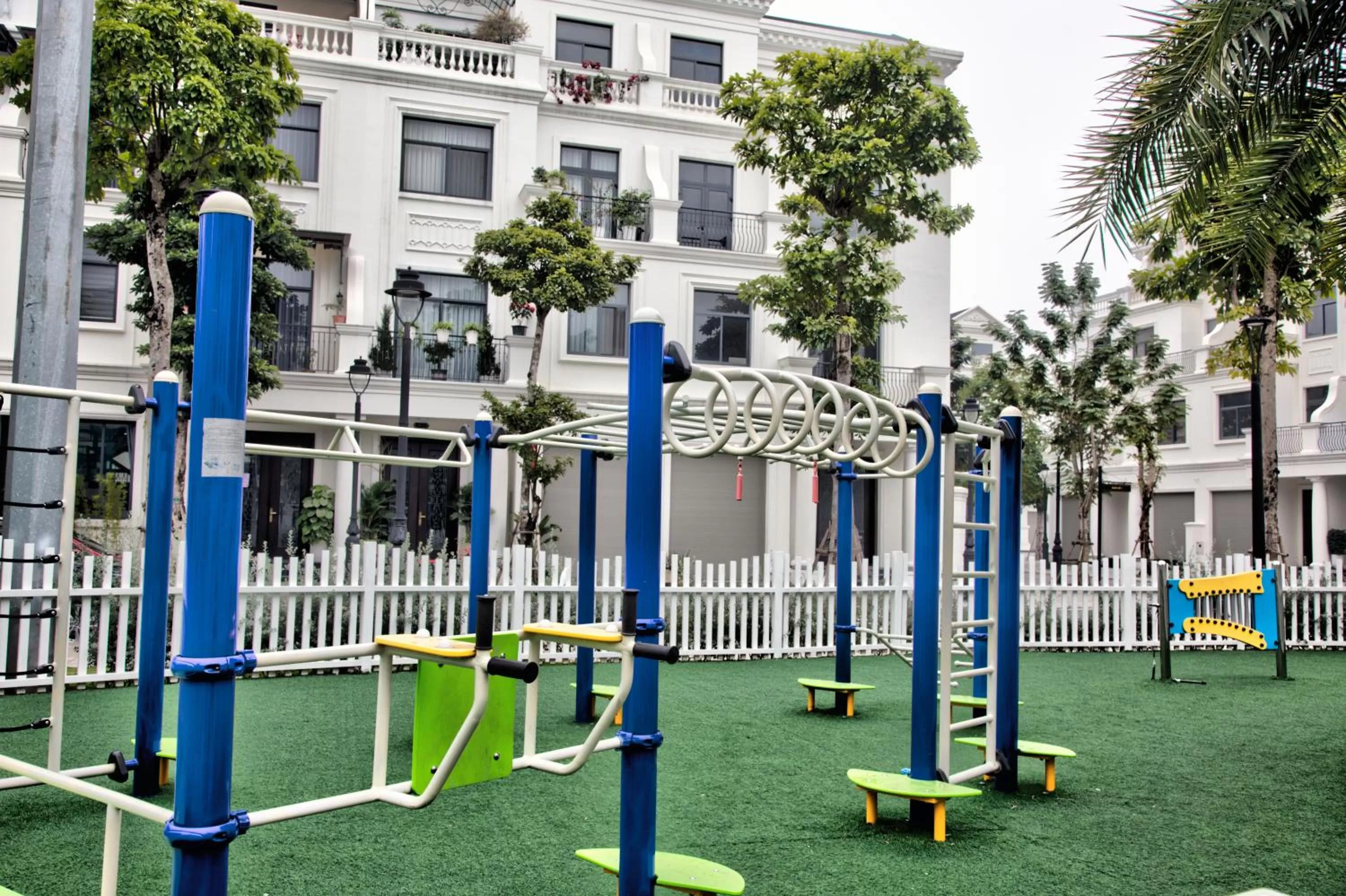 Children play ground, Children's Play Area in The Flamboyant #StayWork Vinhomes Marina