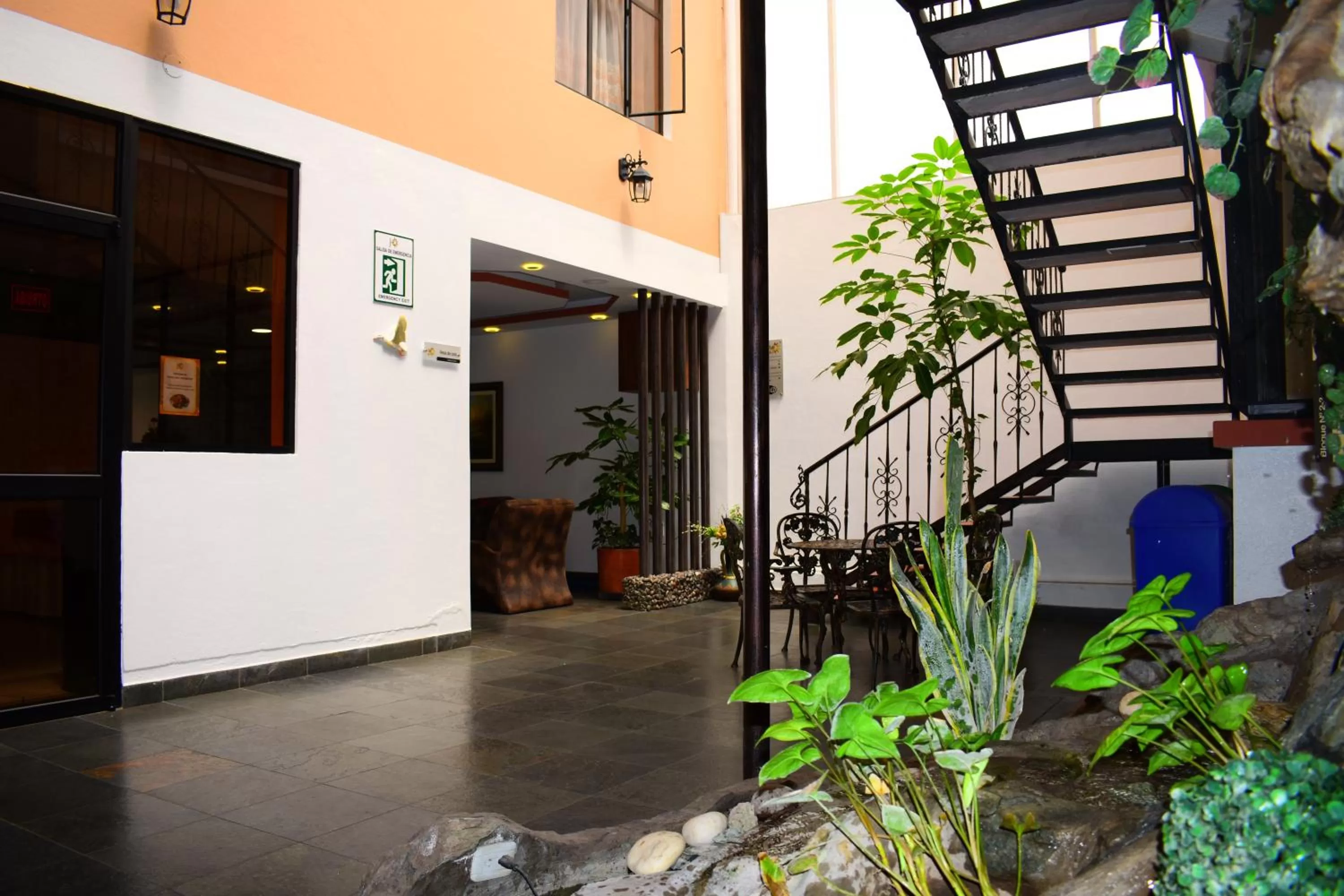 Facade/entrance in Hotel Endamo