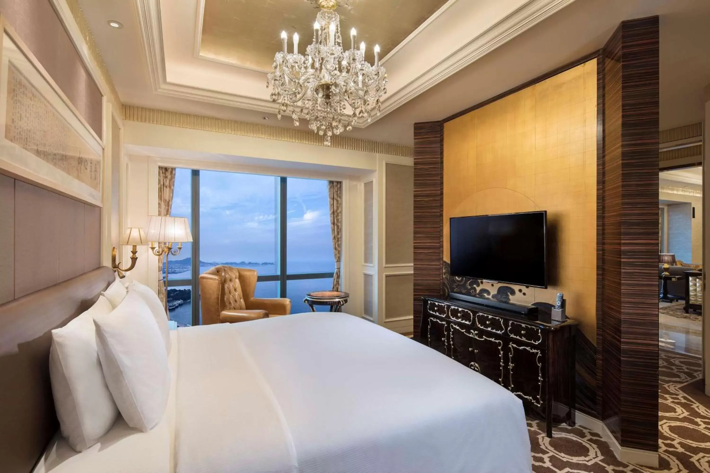 Bedroom in Hilton Yantai