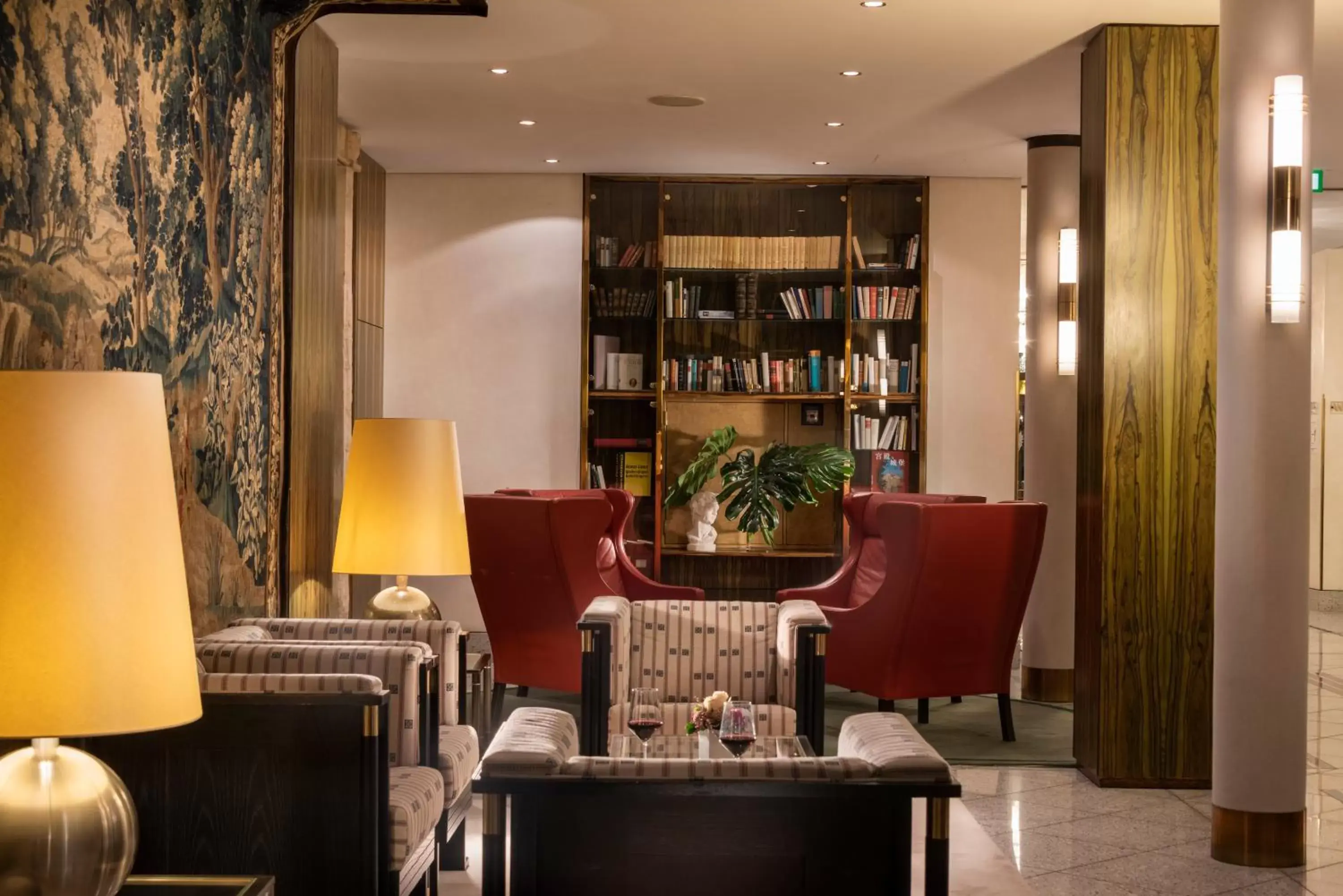 Lobby or reception in Best Western Premier Grand Hotel Russischer Hof