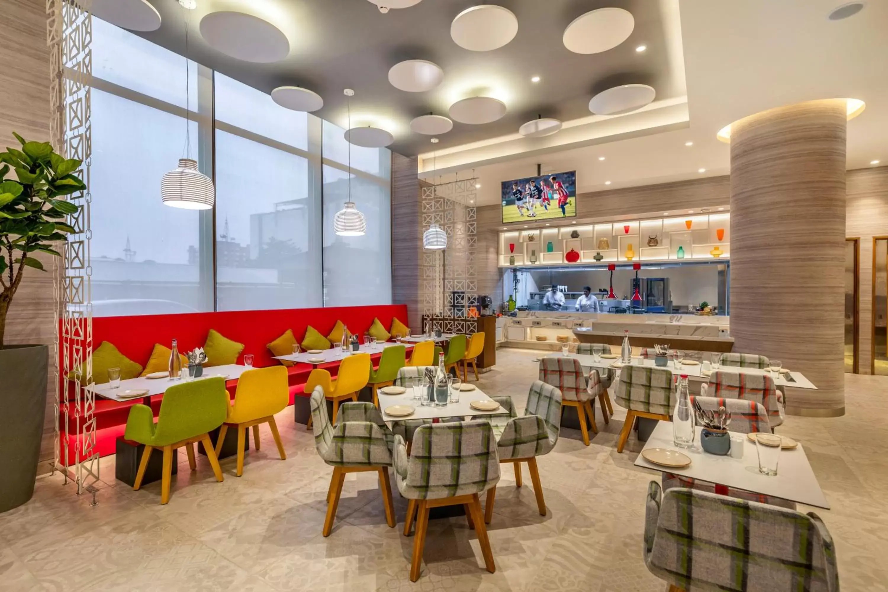 Lounge or bar, Restaurant/Places to Eat in ibis Kolkata Rajarhat