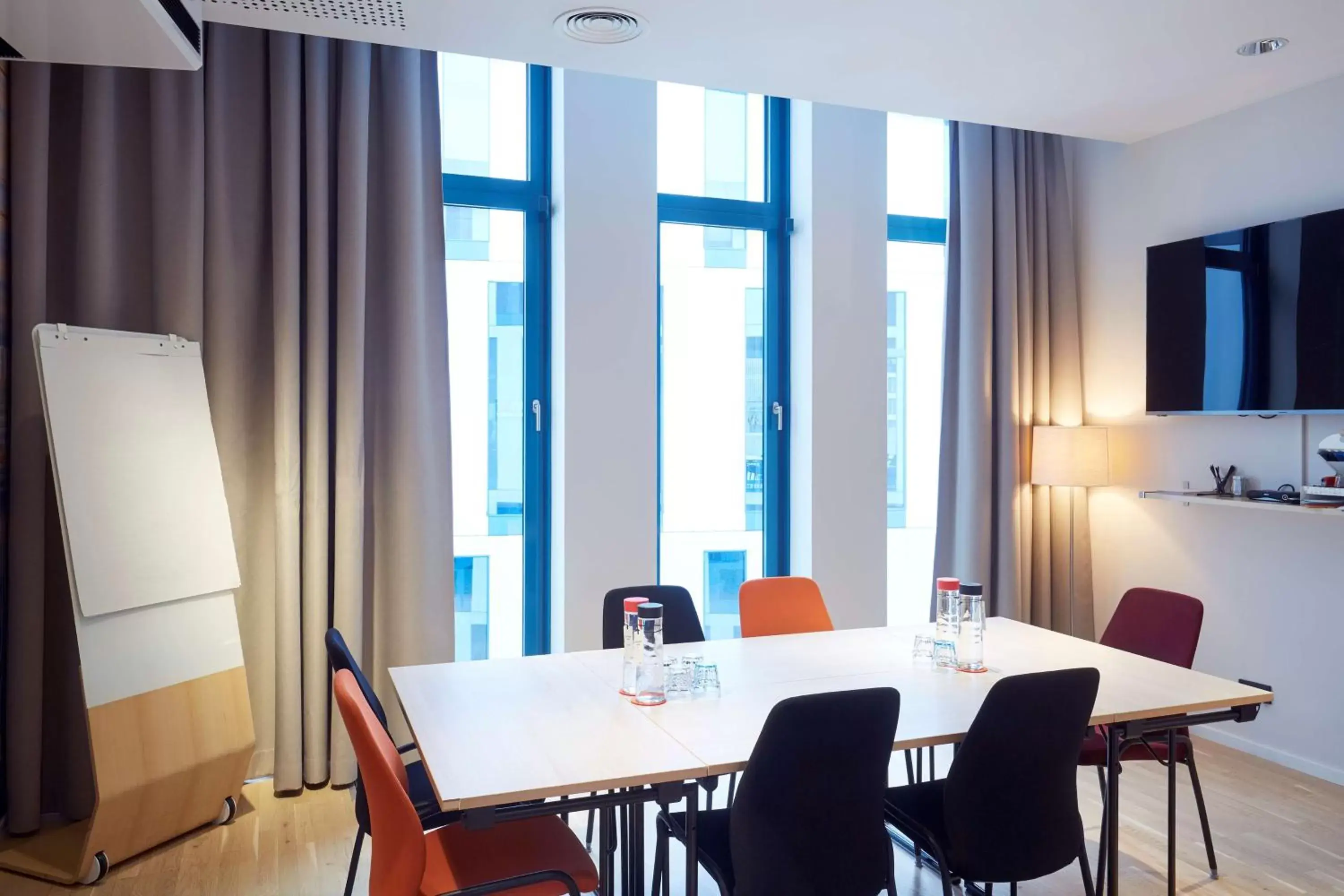 Meeting/conference room, Dining Area in Scandic Hamburg Emporio