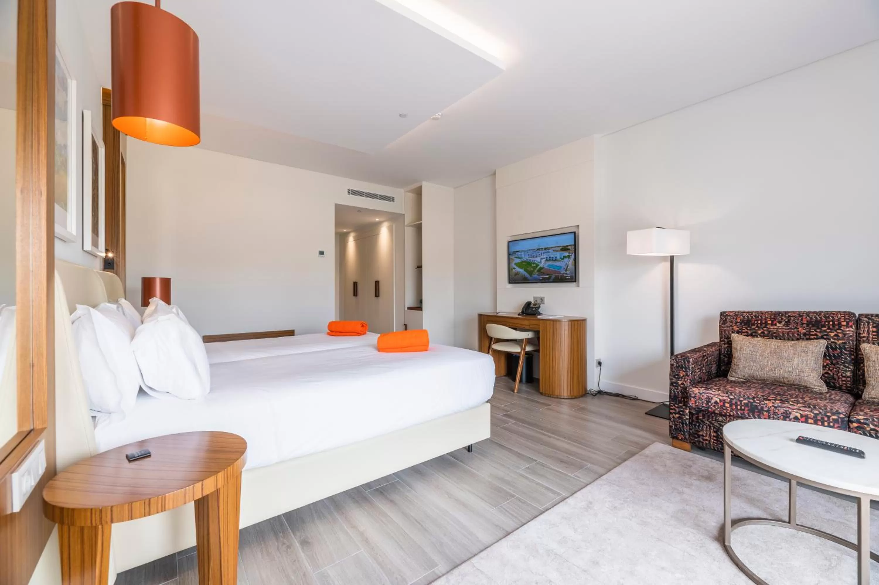 Photo of the whole room, Bed in Regency Salgados Hotel & Spa