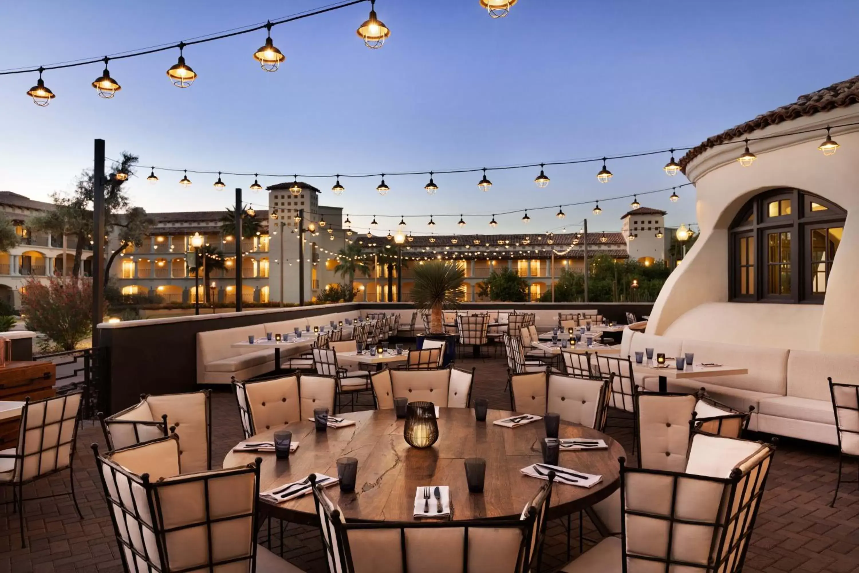 Patio, Restaurant/Places to Eat in Fairmont Scottsdale Princess