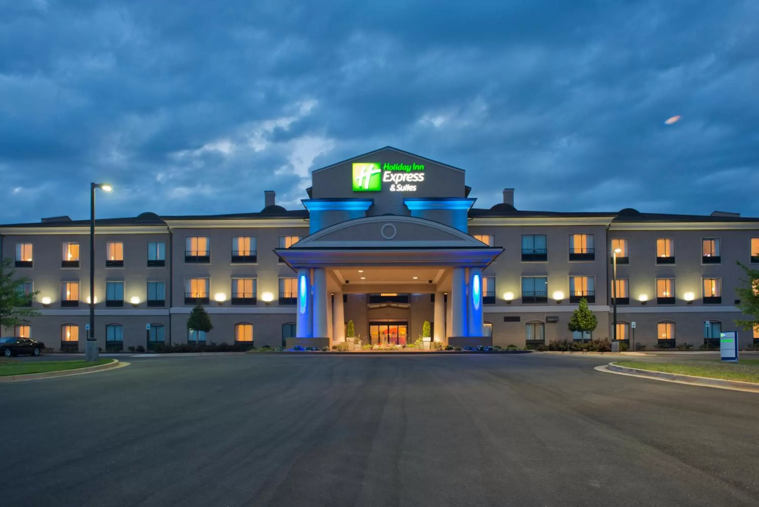 Property Building in Holiday Inn Express Hotel & Suites Prattville South, an IHG Hotel