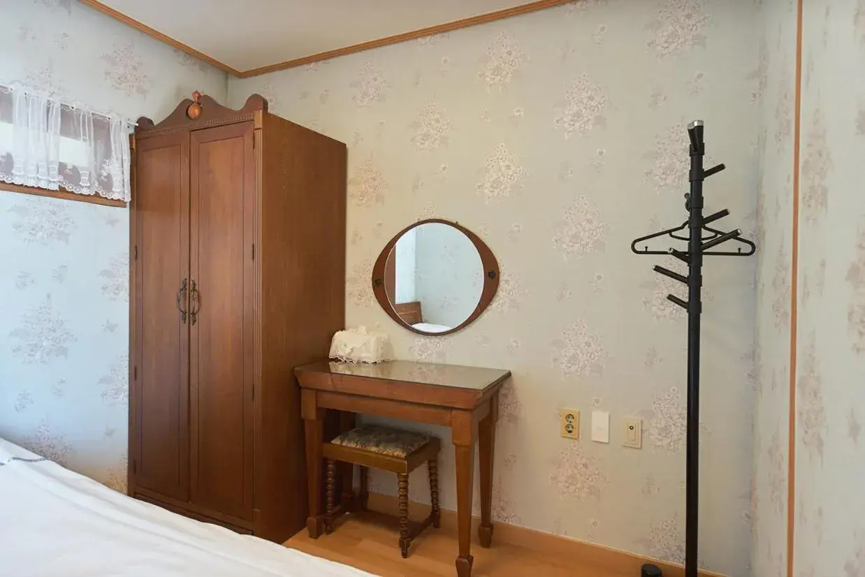 Bathroom in Four Season Pension