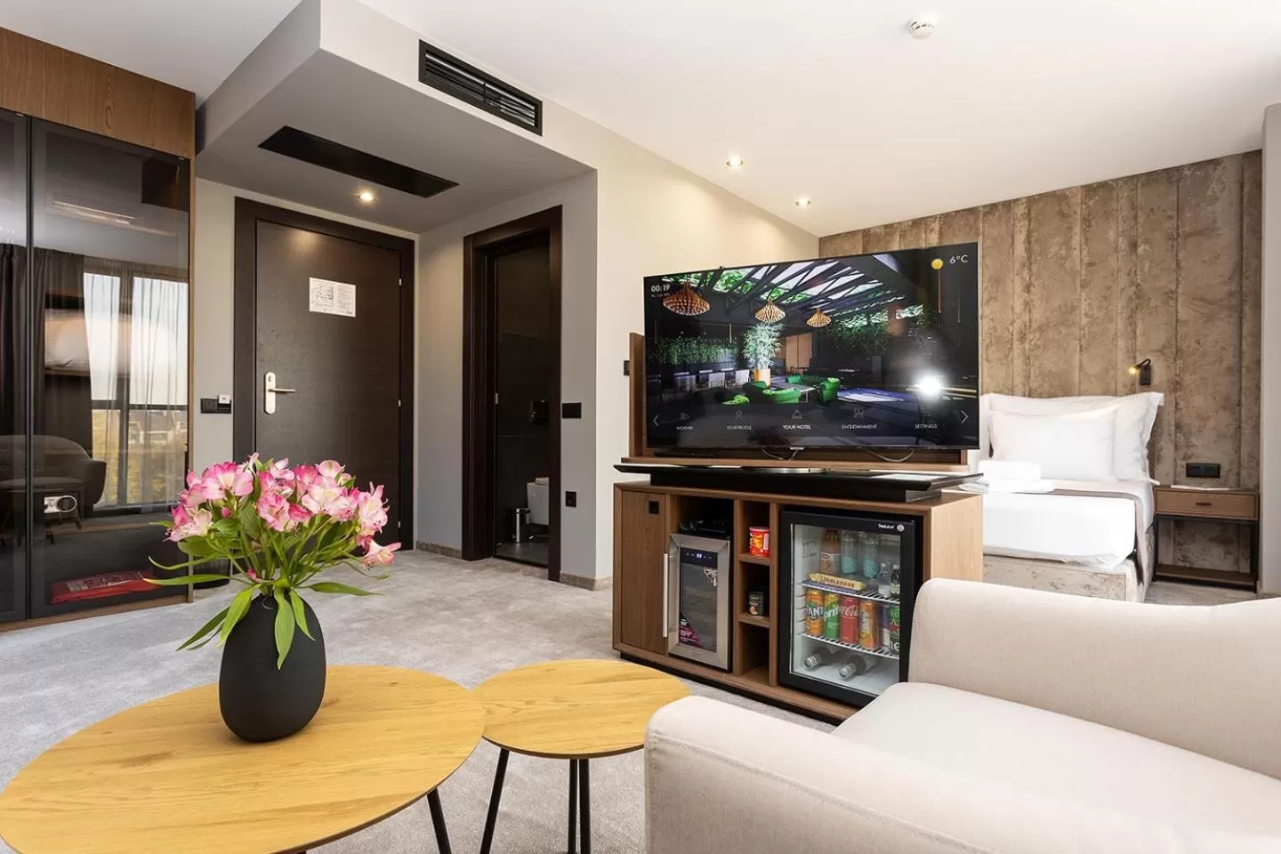 TV and multimedia in Abrazo Sofia Hotel by HMG