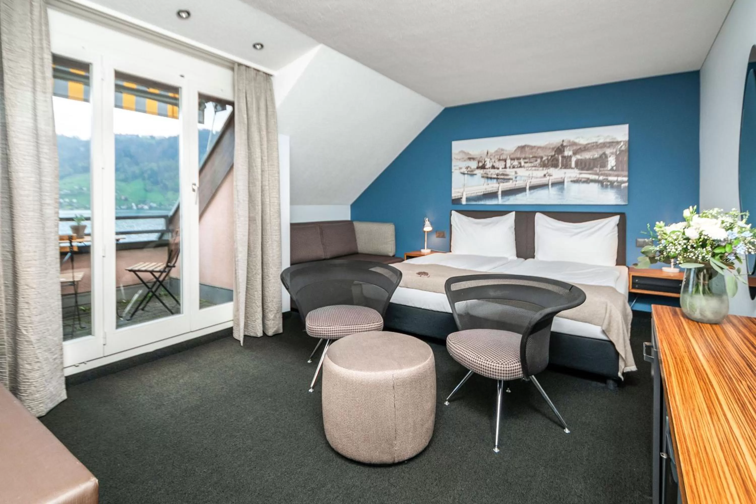 Superior Double Room with Lake View in Seehotel Kastanienbaum