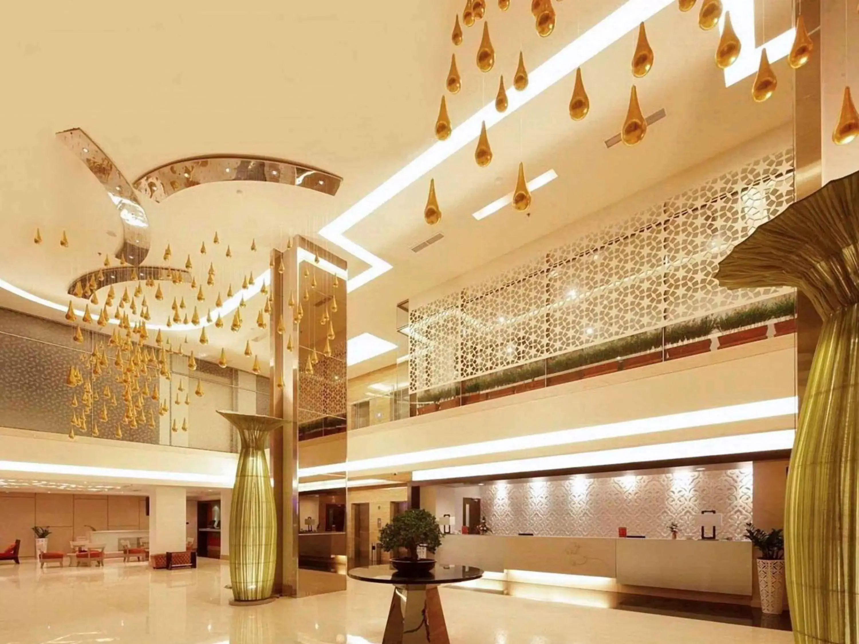 Property building, Lobby/Reception in Mercure Padang