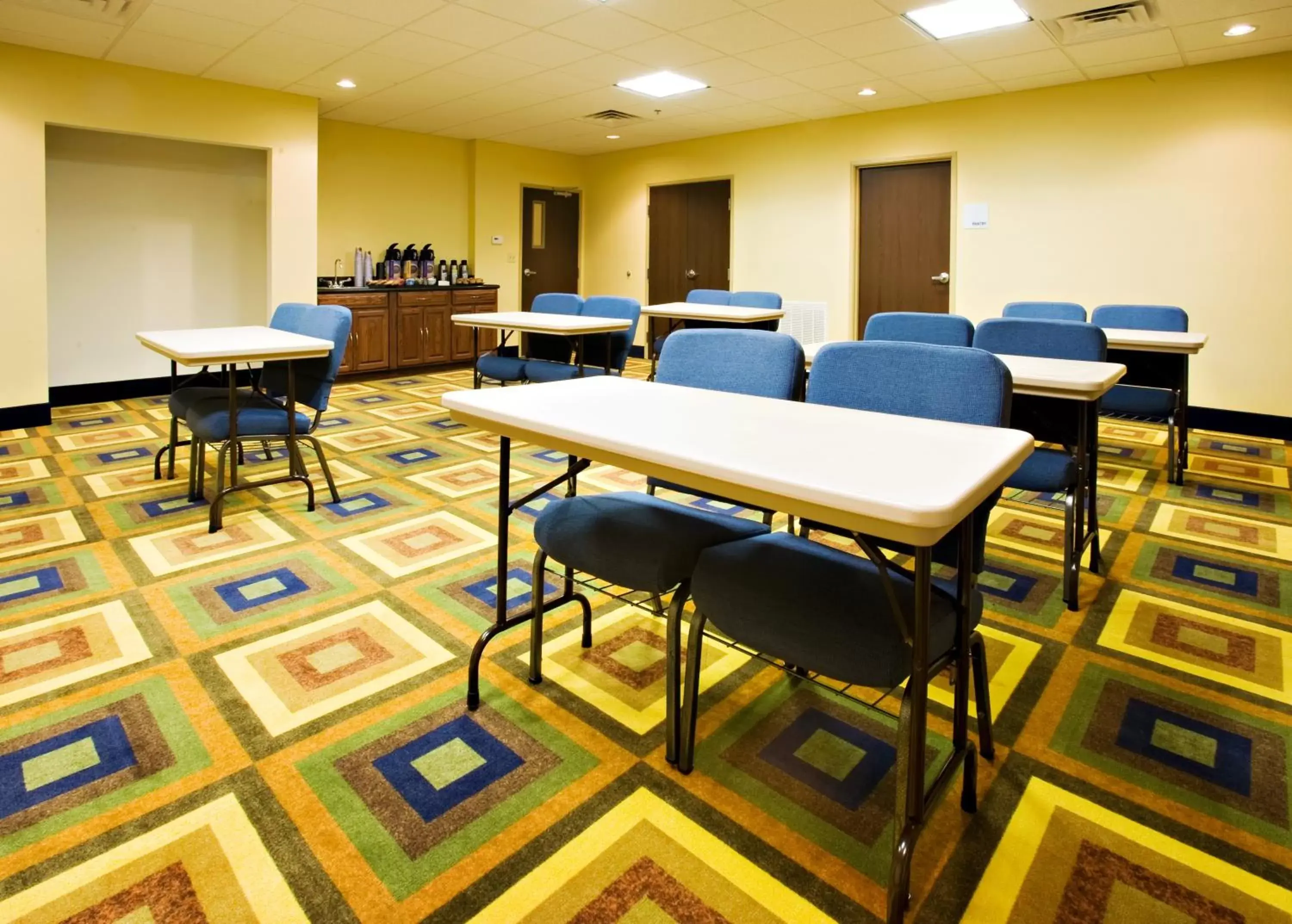 Meeting/conference room in Holiday Inn Express Childress, an IHG Hotel