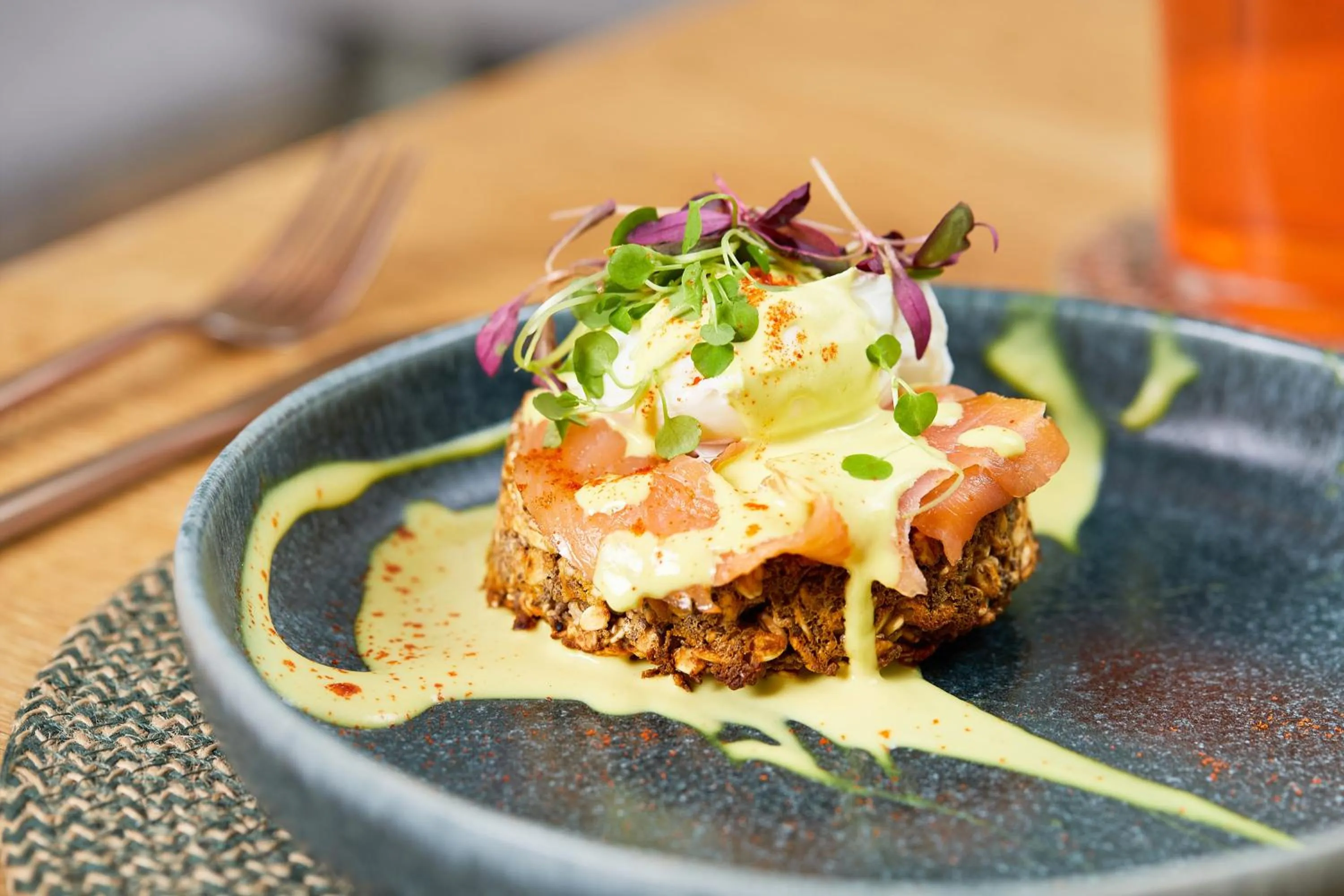 Food and drinks in Inhabit Queen's Gardens, a Member of Design Hotels