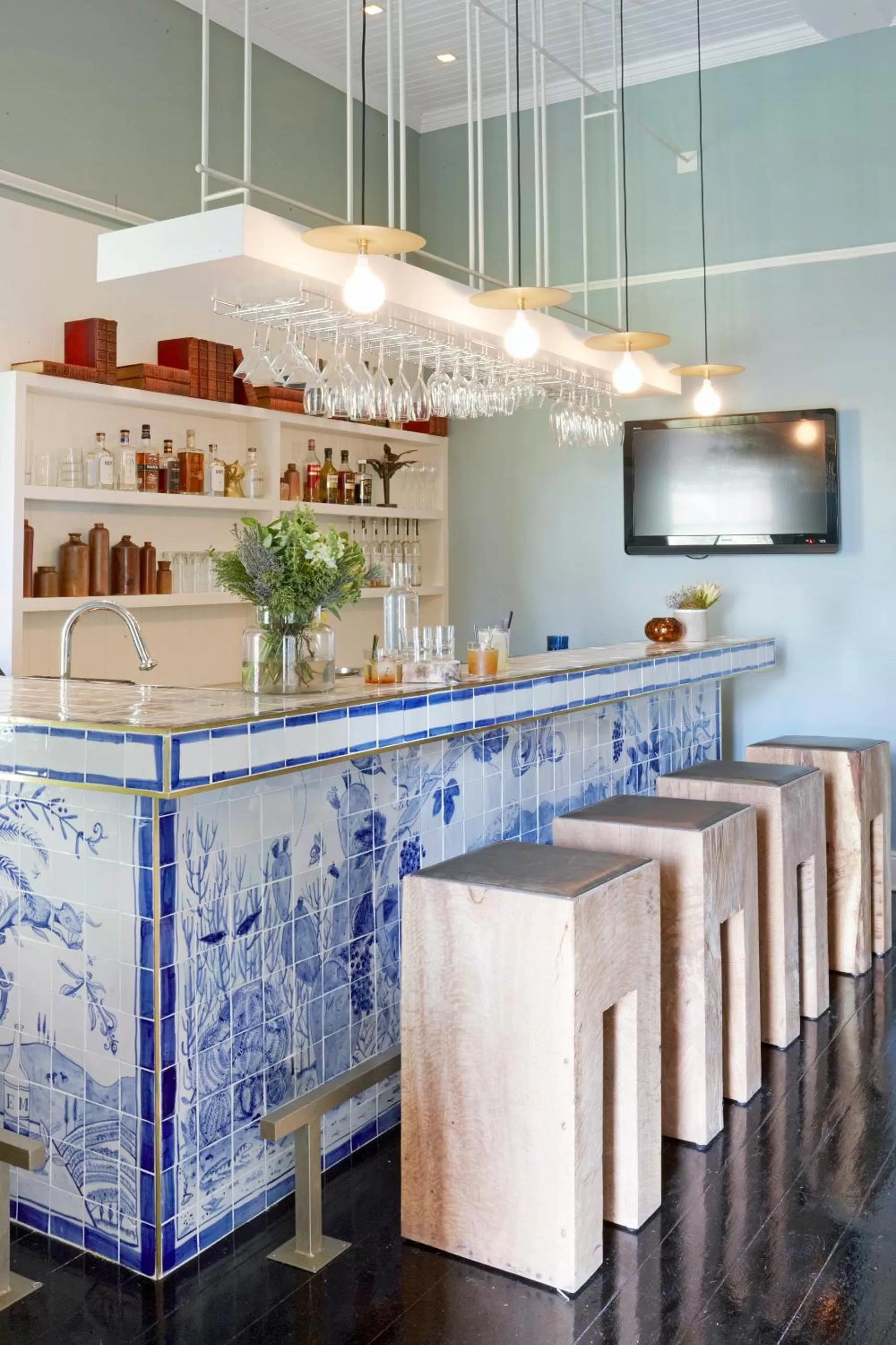 Lounge or bar in The Robertson Small Hotel and Spa by The Living Journey Collection