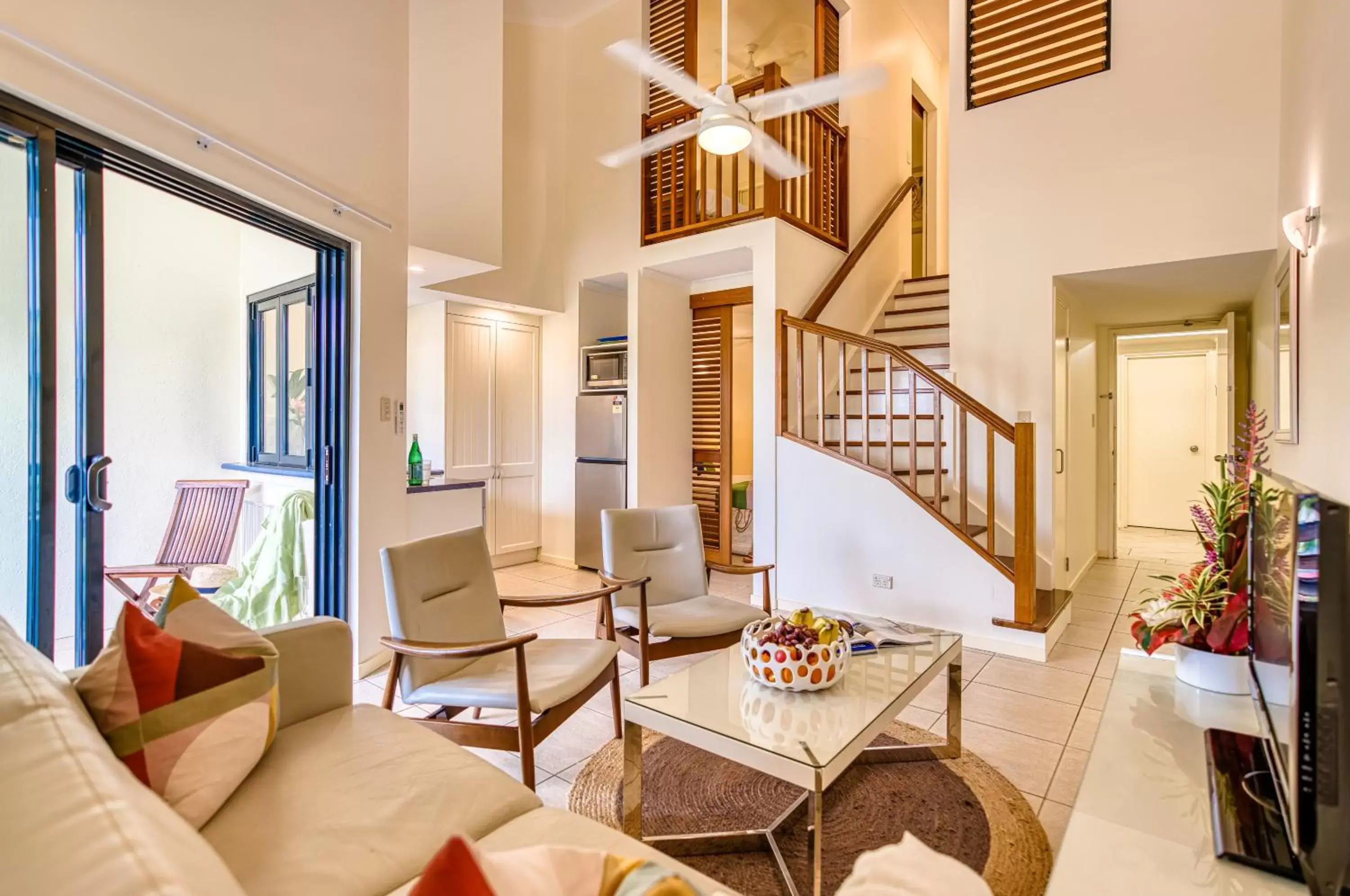 Living room, Seating Area in Freestyle Resort Port Douglas