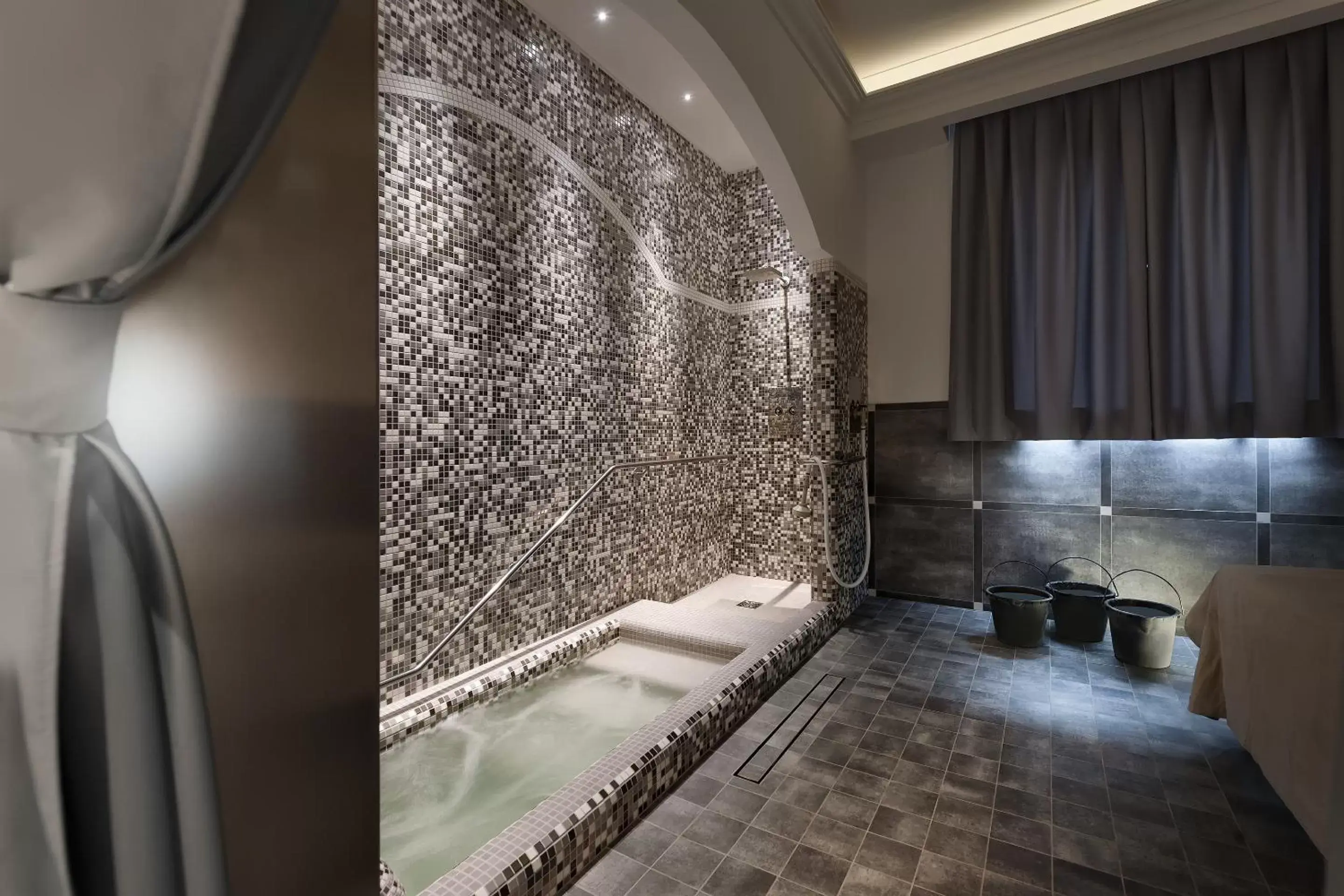 Spa and wellness centre/facilities, Bathroom in Hotel Terme Venezia