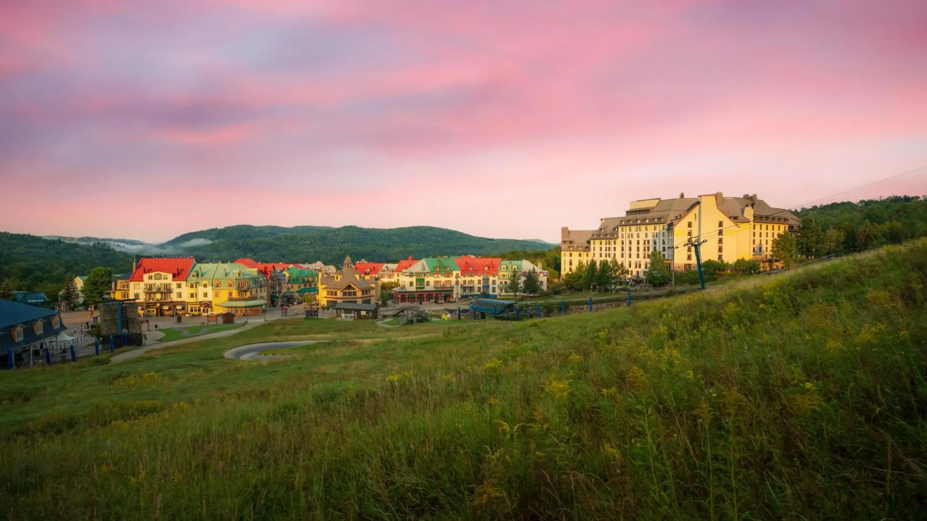 Property building, Neighborhood in Fairmont Tremblant