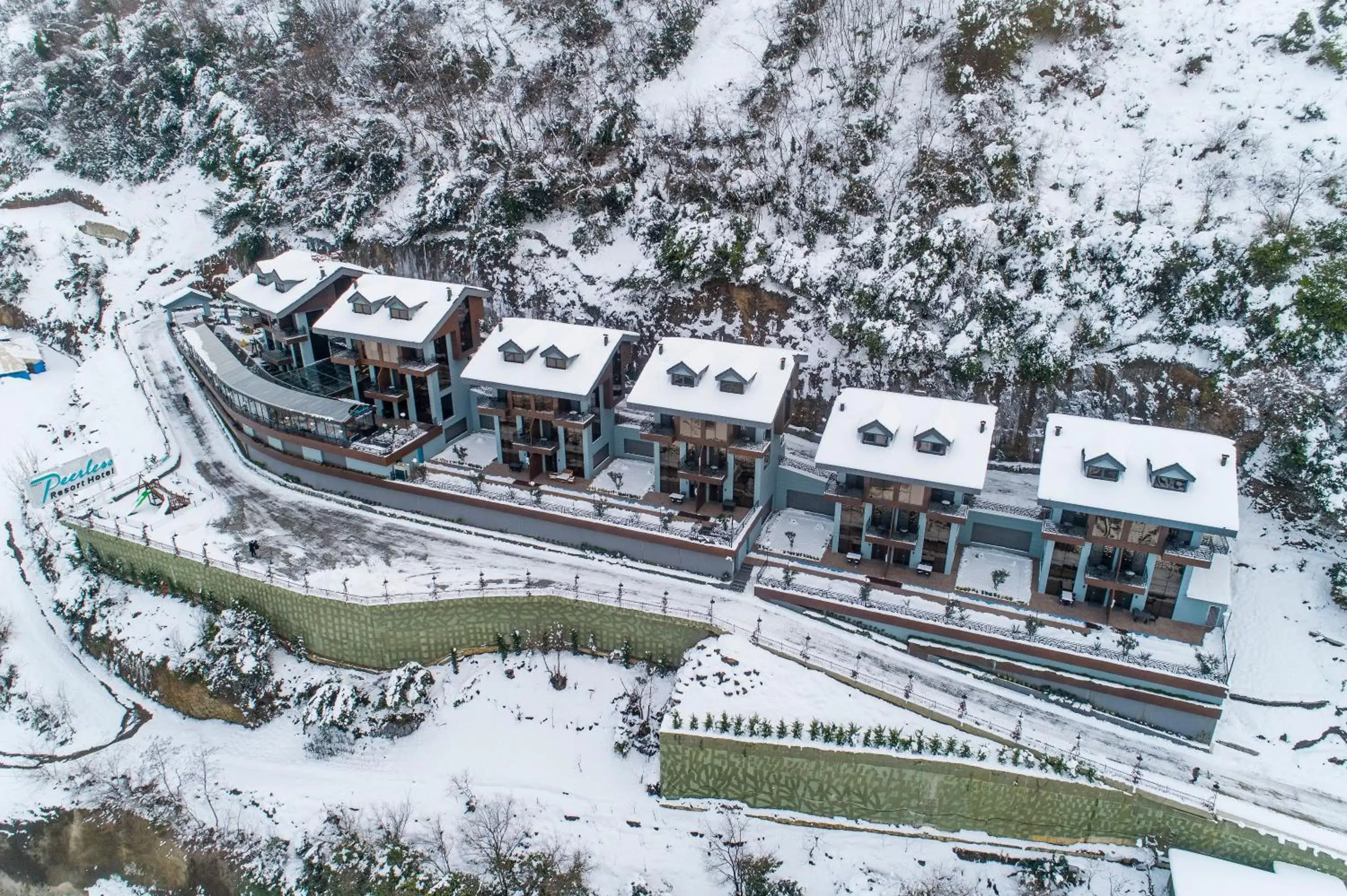 Property building, Bird's-eye View in Peerless Villas Hotel