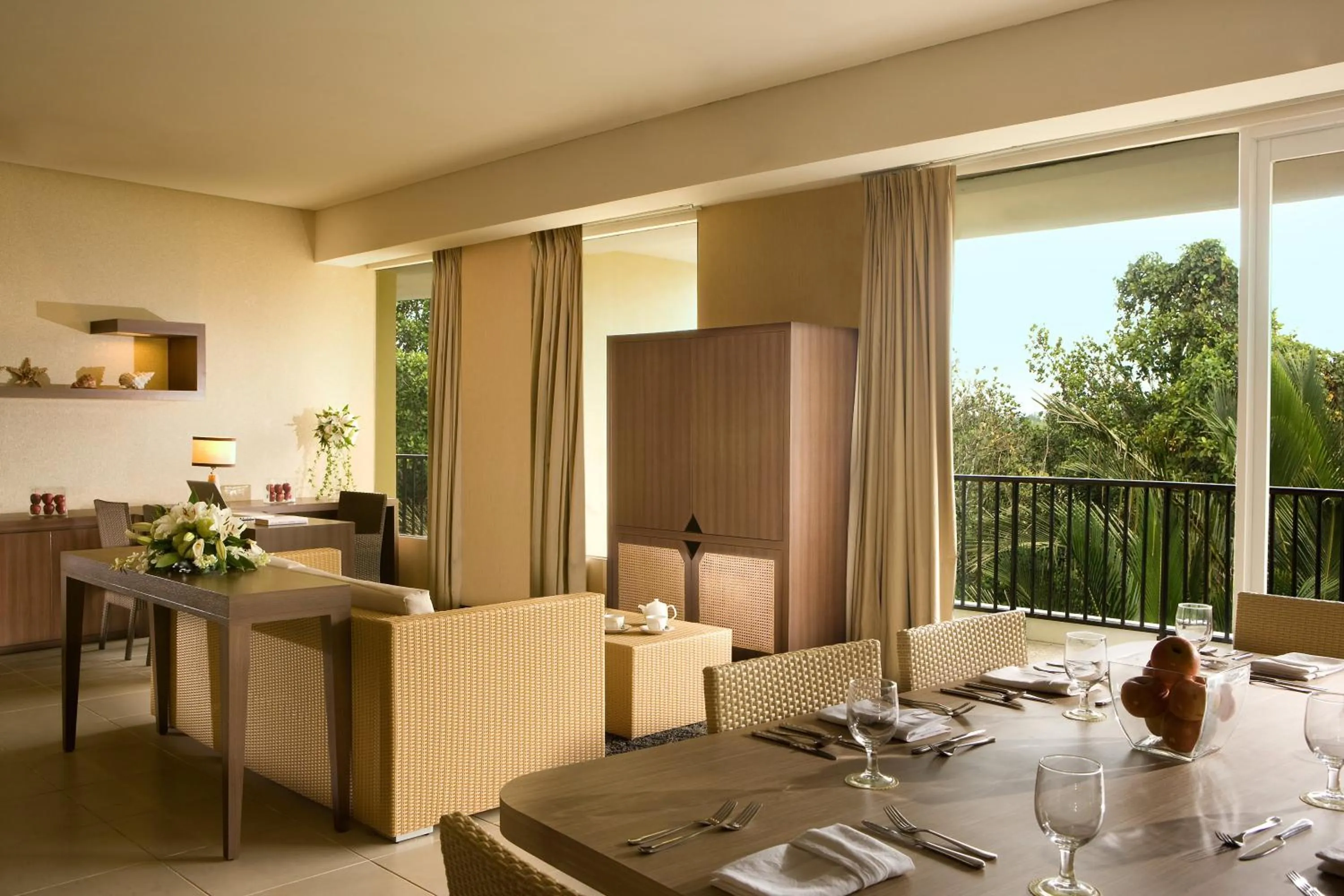 TV and multimedia in Hotel Santika Bangka