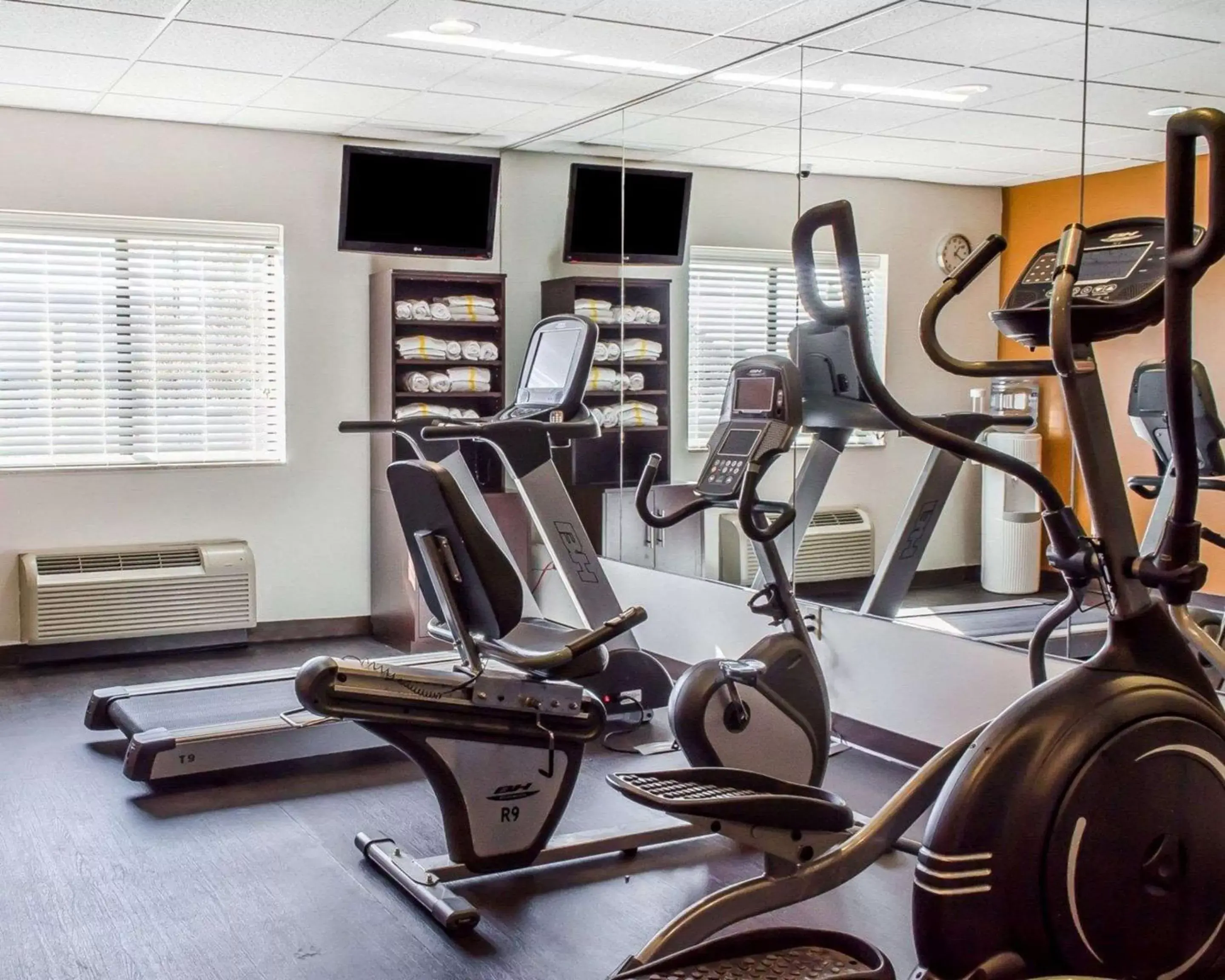 Fitness centre/facilities, Fitness Center/Facilities in Comfort Suites Bloomsburg