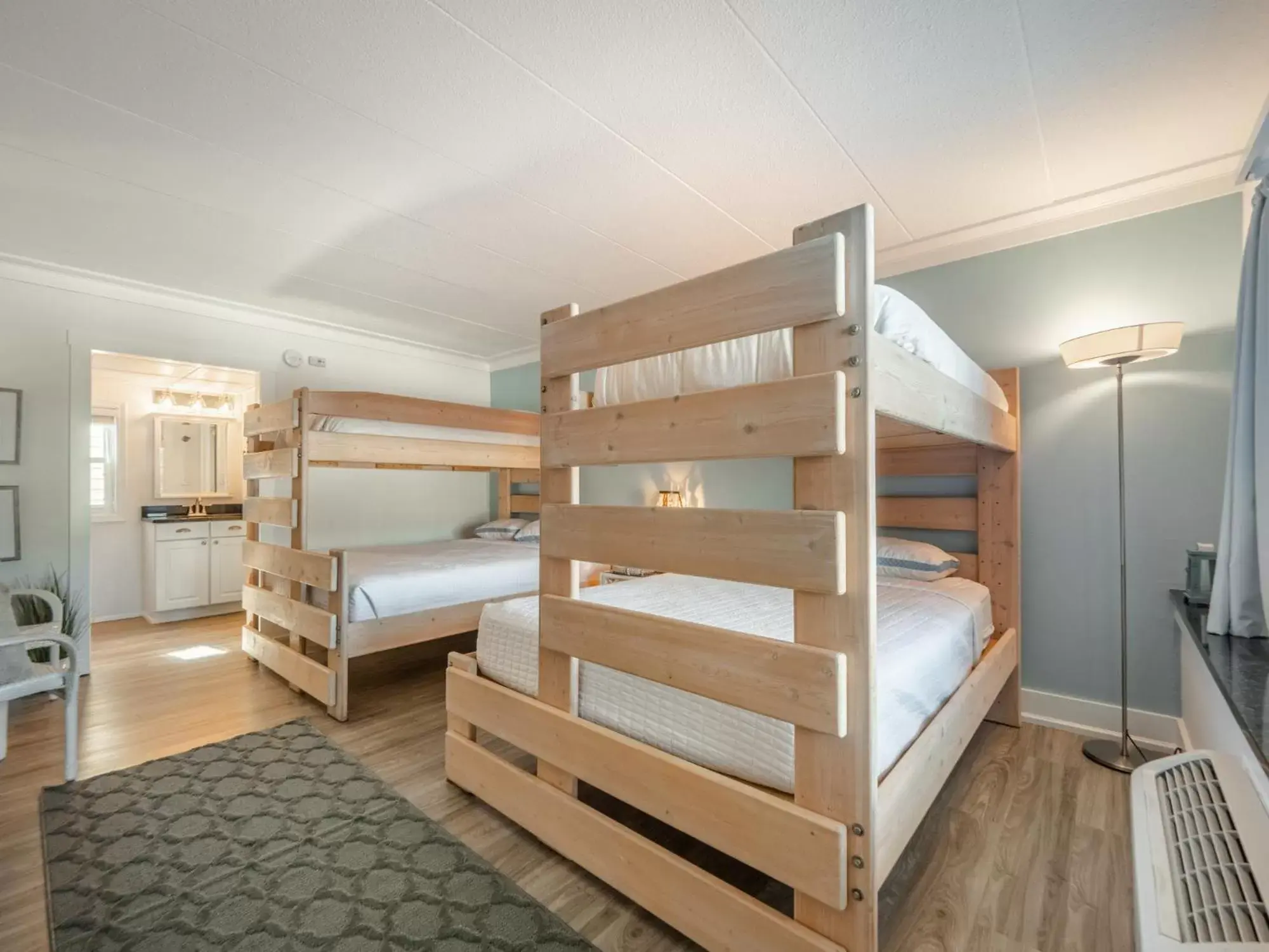 Property building, Bunk Bed in The Waterway Pet Friendly by Carolina Retreats