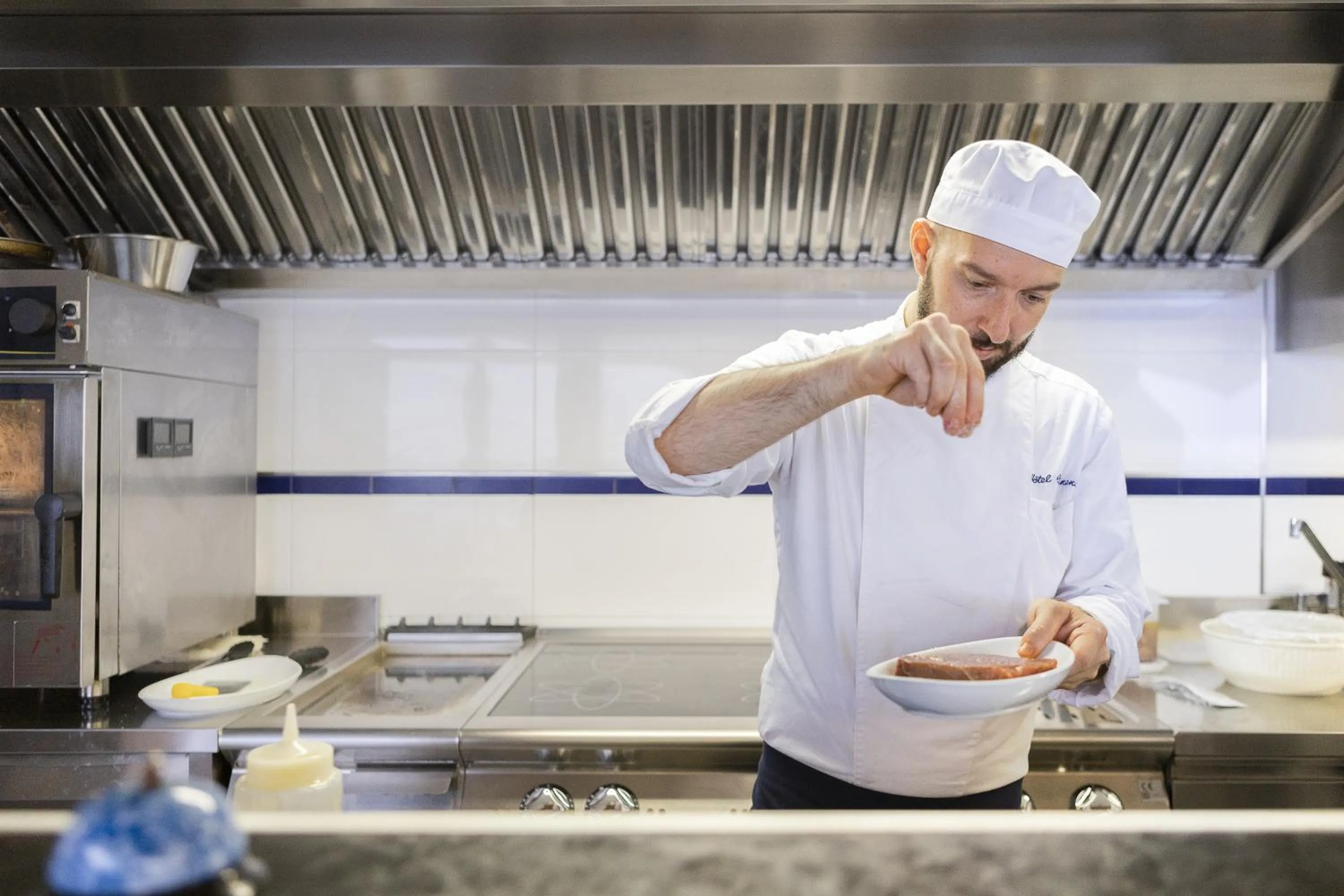 Restaurant/places to eat in Hotel Continental