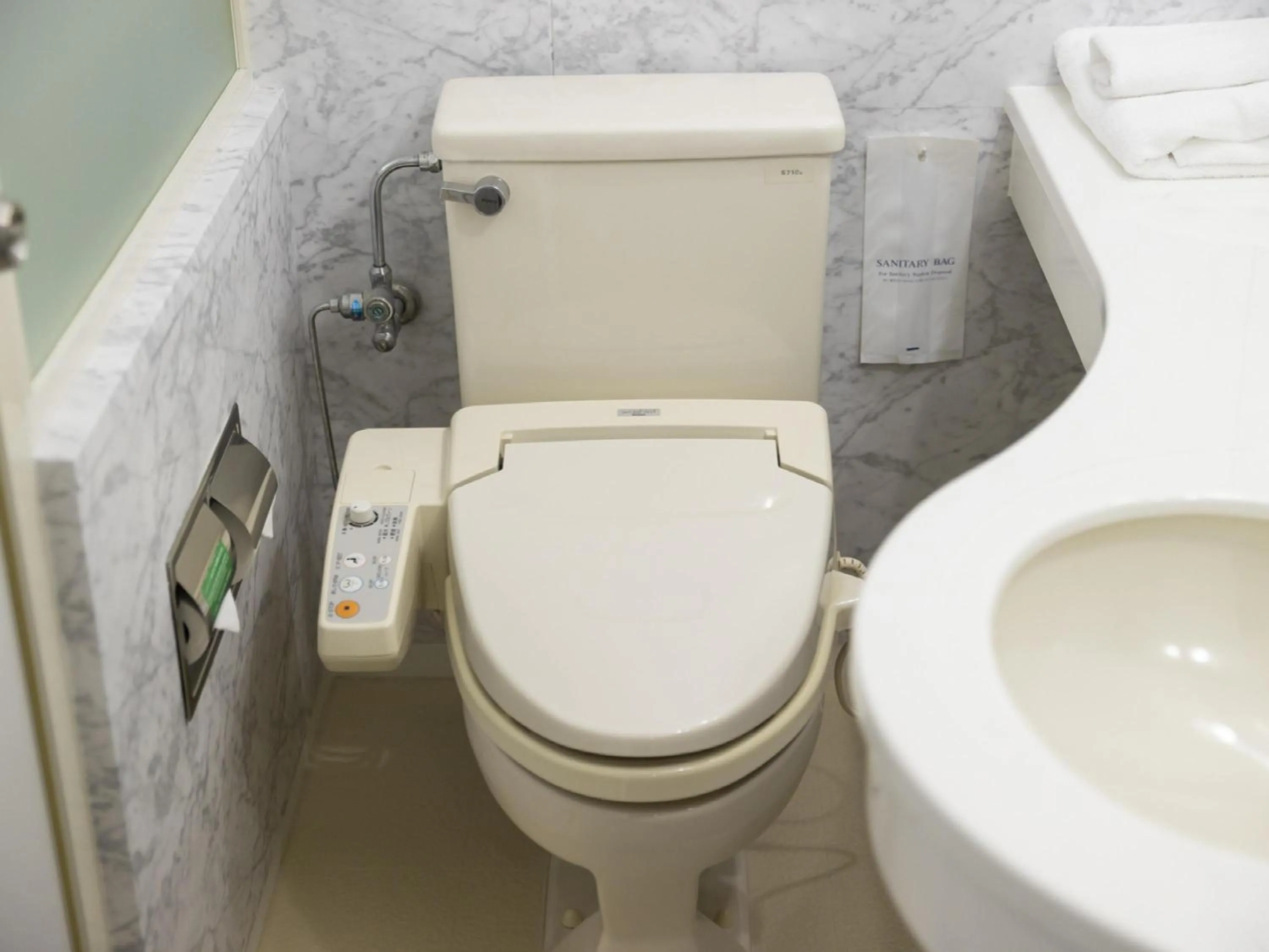 Toilet in Ariston Hotel Kobe