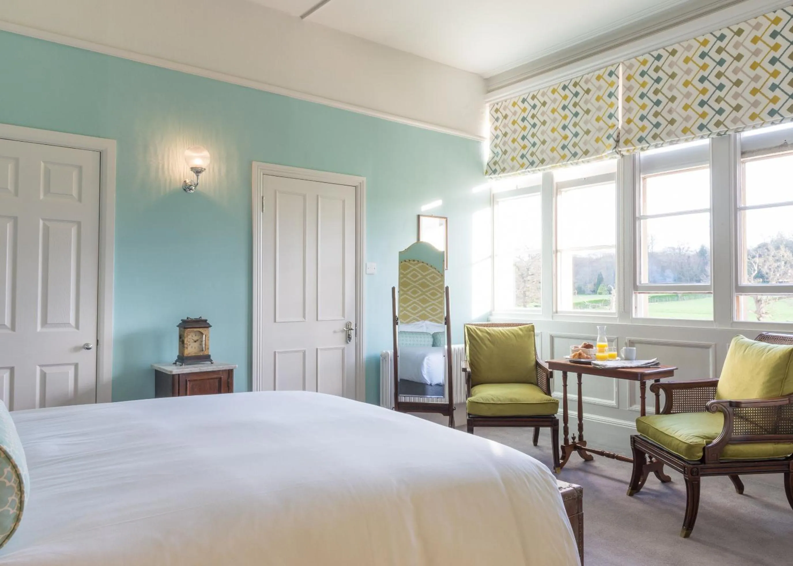 Bedroom, Bed in Burley Manor