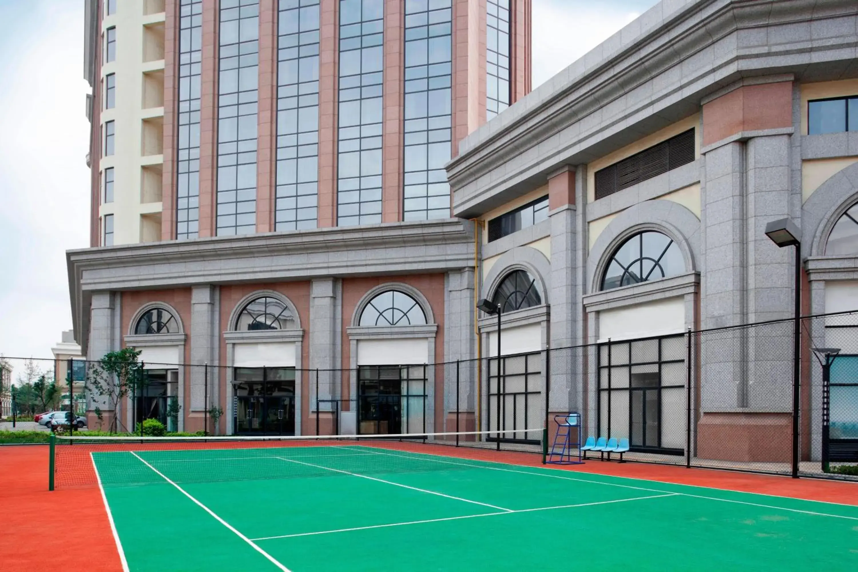 Tennis court, Tennis/Squash in Four Points by Sheraton Qingdao, Chengyang