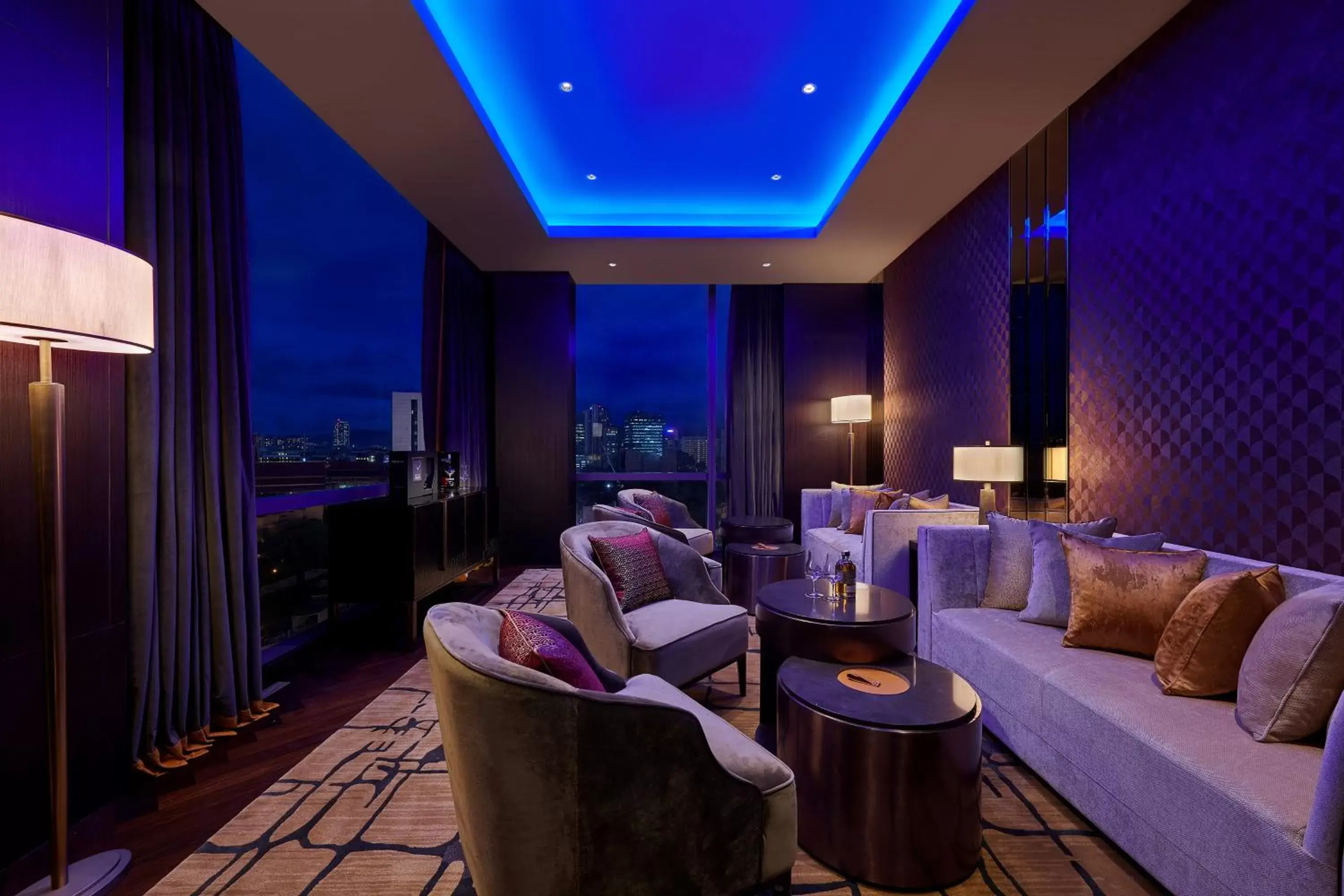 Lounge or bar in Pavilion Hotel Kuala Lumpur Managed by Banyan Tree