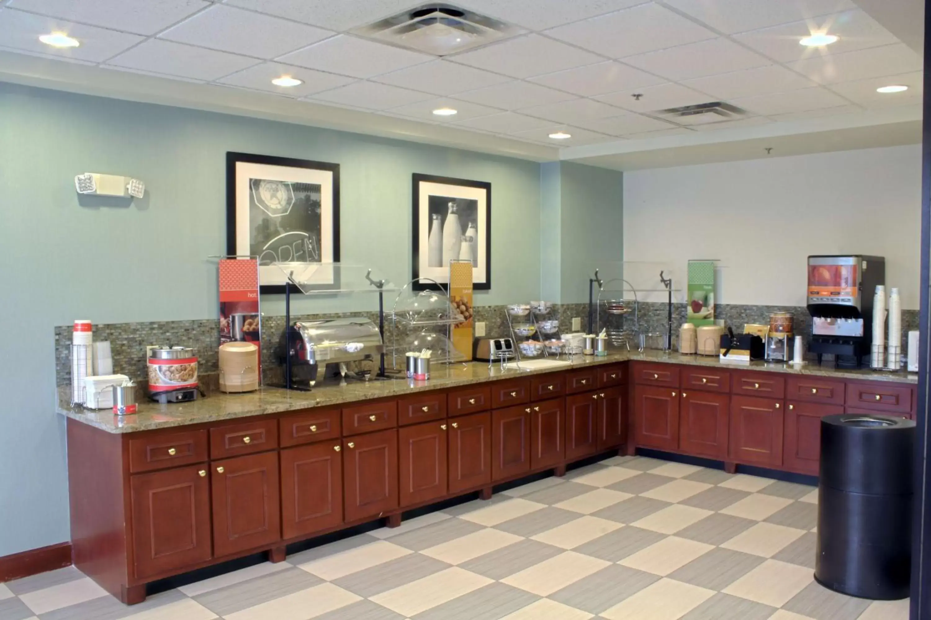 Lobby or reception, Restaurant/Places to Eat in Hampton Inn Jacksonville I-10 West