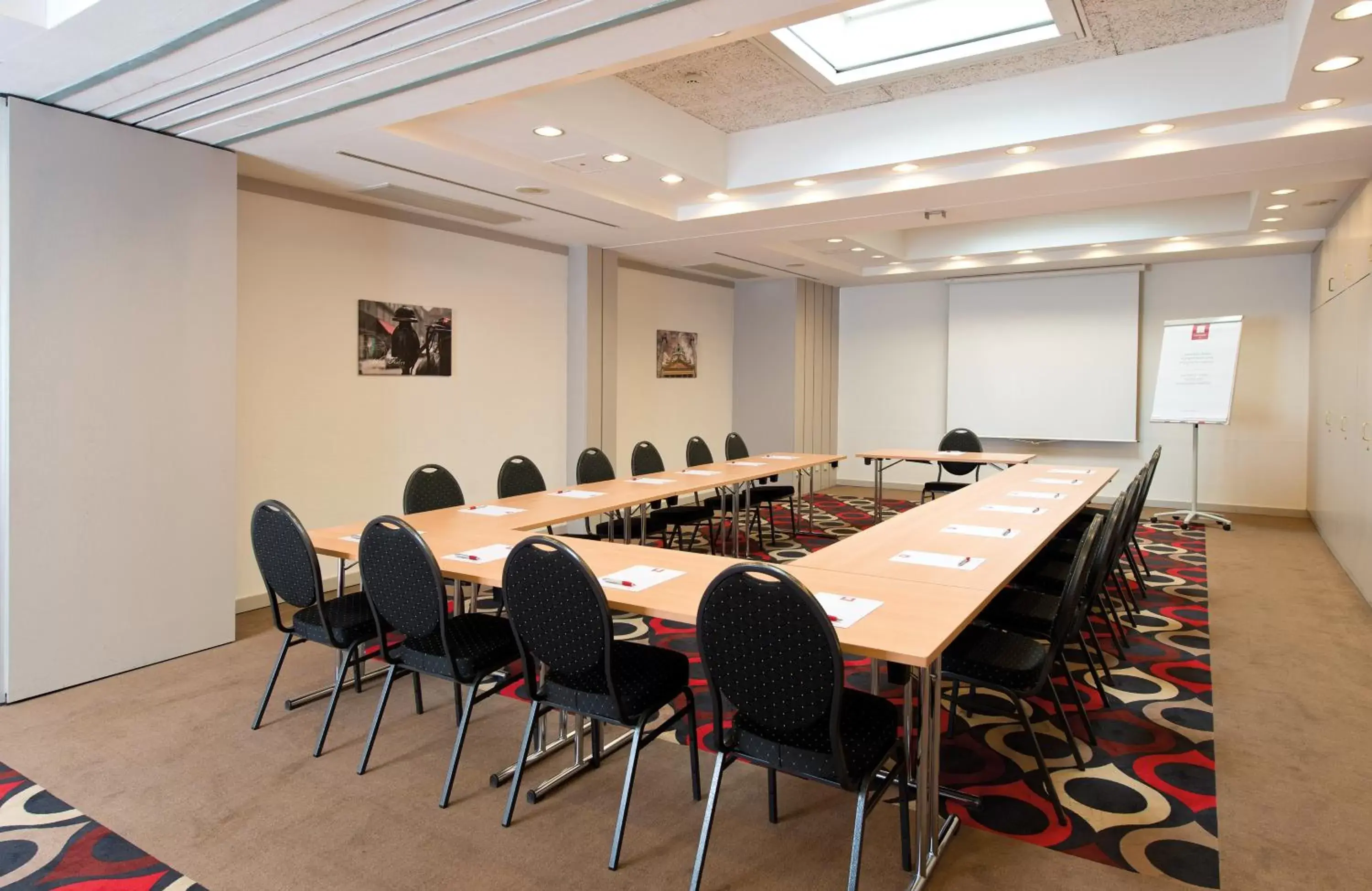 Meeting/conference room in Leonardo Hotel Vienna