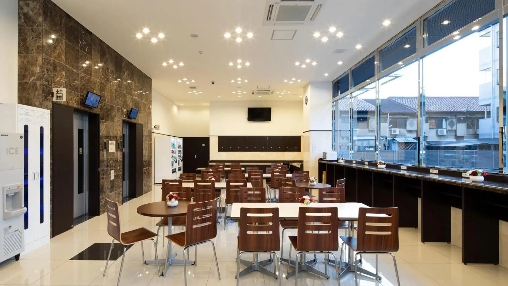 Area and facilities, Restaurant/Places to Eat in Toyoko Inn Chiba Makuhari