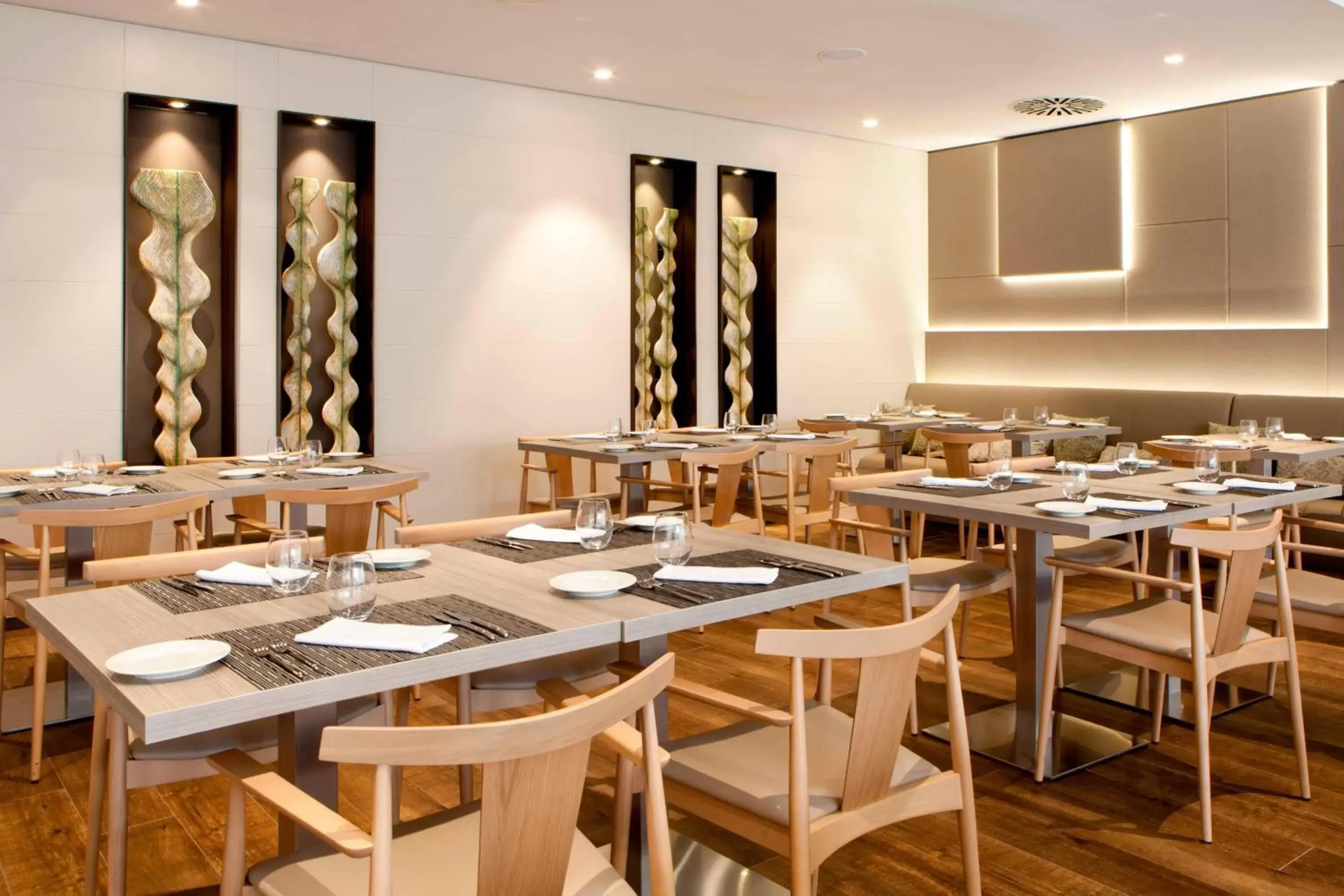 Breakfast, Restaurant/Places to Eat in AC Hotel San Cugat by Marriott